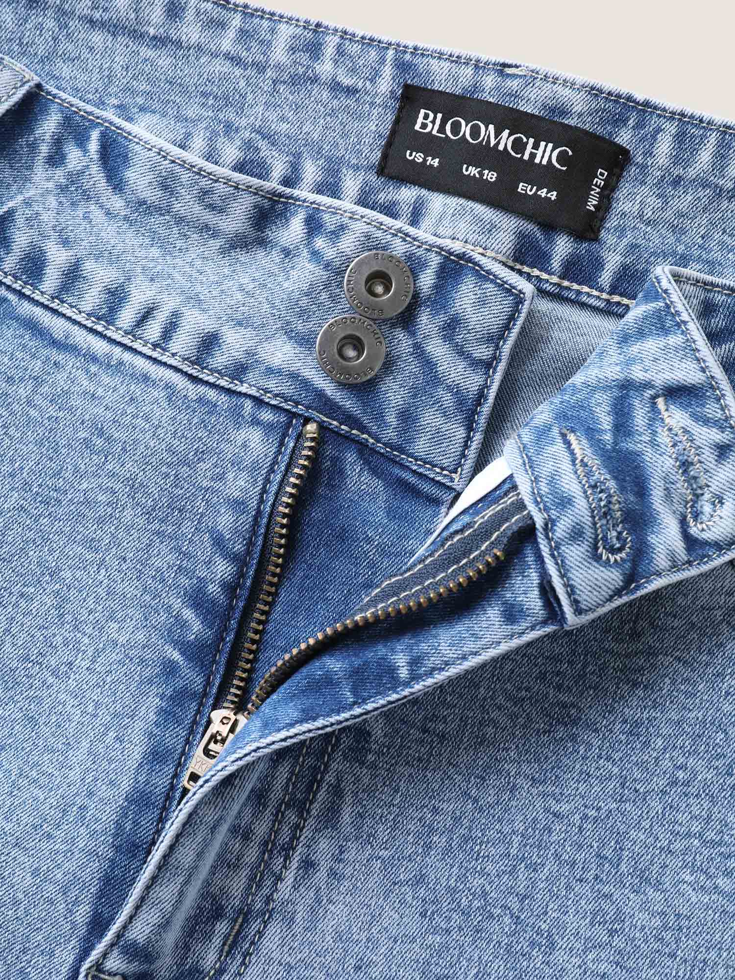 Classic Cut Wide-Leg Crop Jeans - Image 8