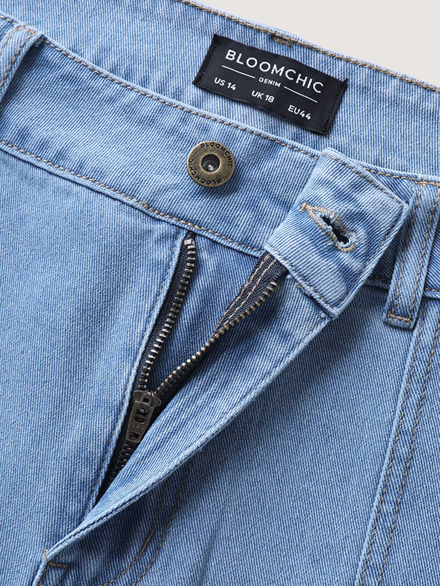 Classic Flared Hem Mid-Rise Jeans - Image 6