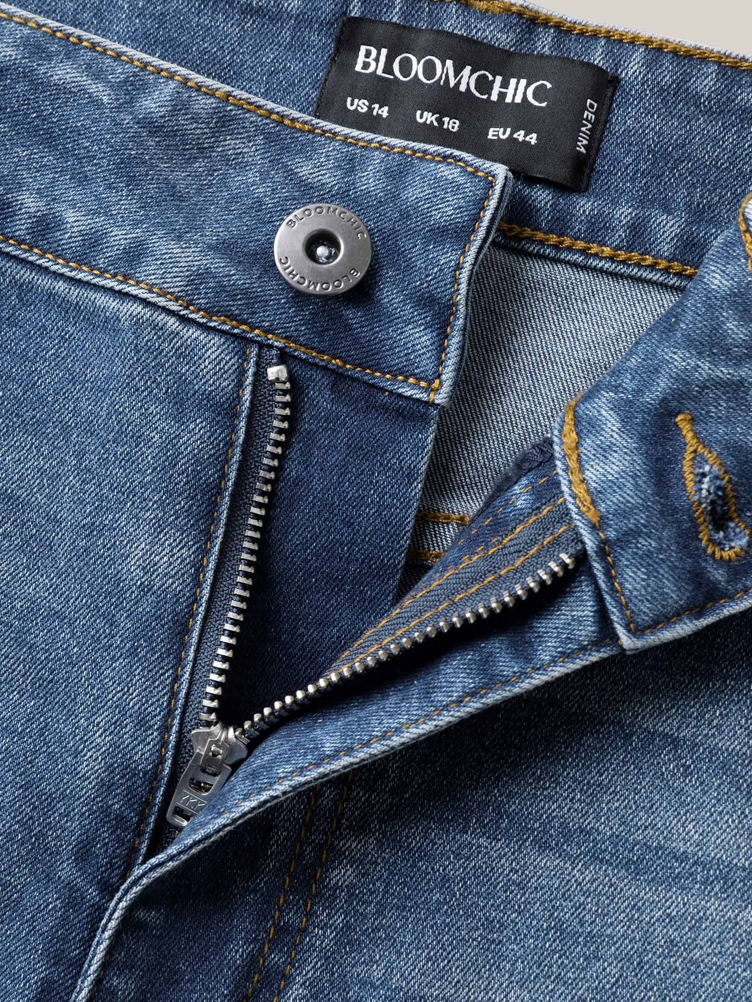 Classic Pockets Boyfriend Jeans - Image 7