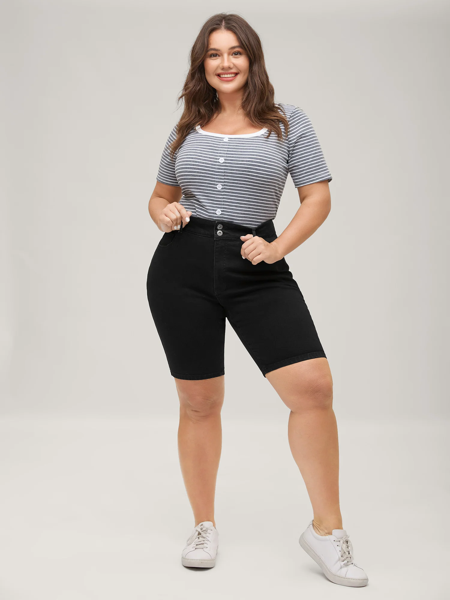 Classic Skinny-Fit Denim Shorts - Image 2