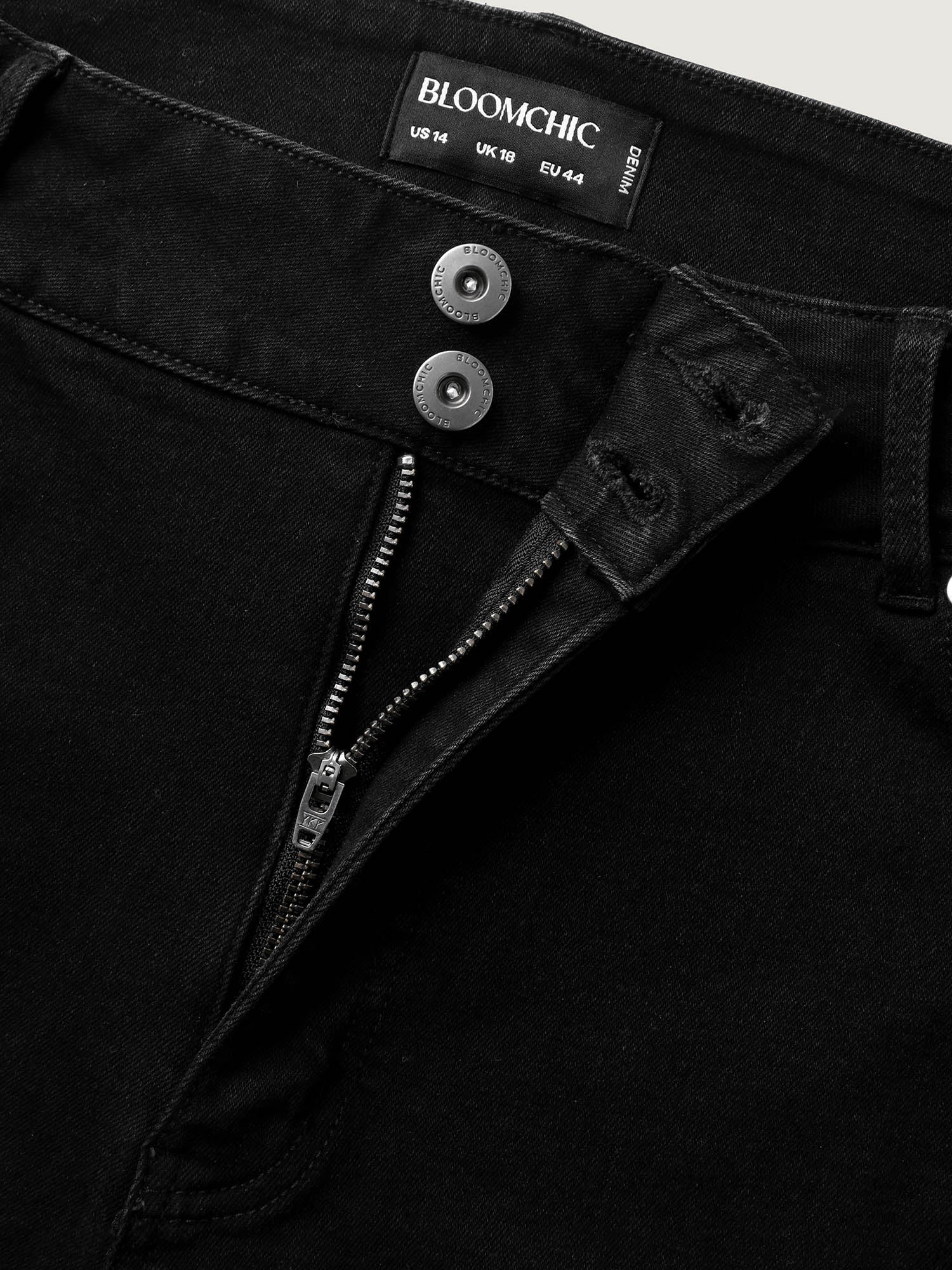 Classic Skinny-Fit Denim Shorts - Image 6