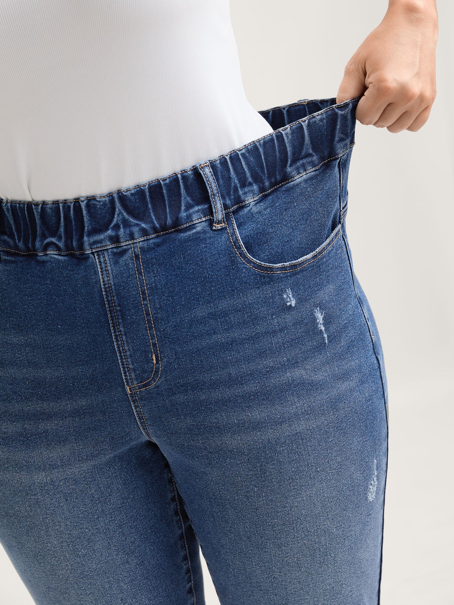 Classic Wash Stretchy Waist Skinny-Fit Jeans - Image 3