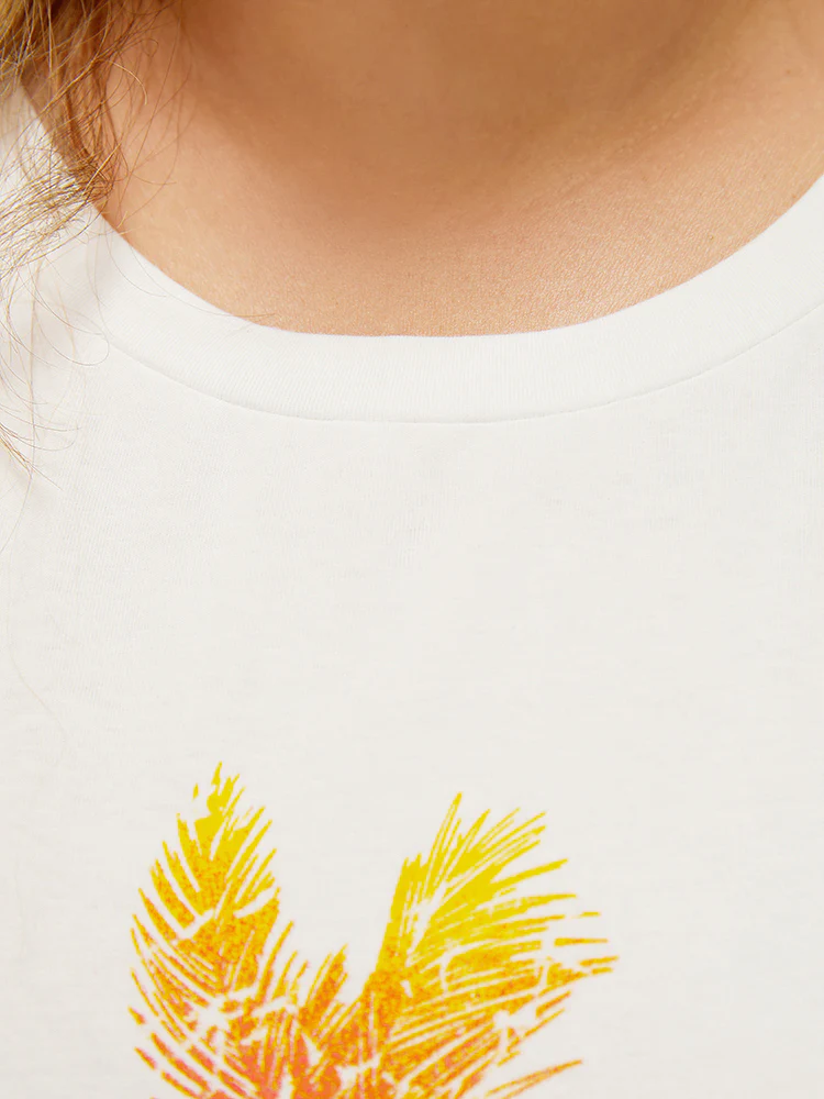 Coconut Tree & Letter Print Drop Shoulder T-shirt - Image 7