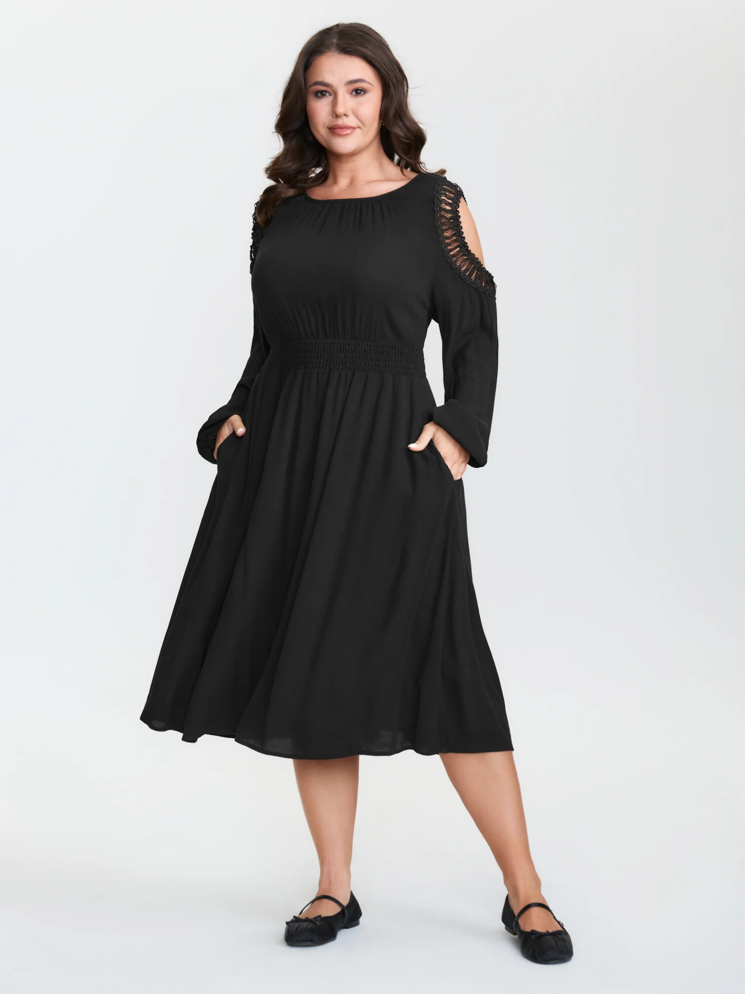 Cold Shoulder Shirred Waist Pockets Midi Dress - Image 3