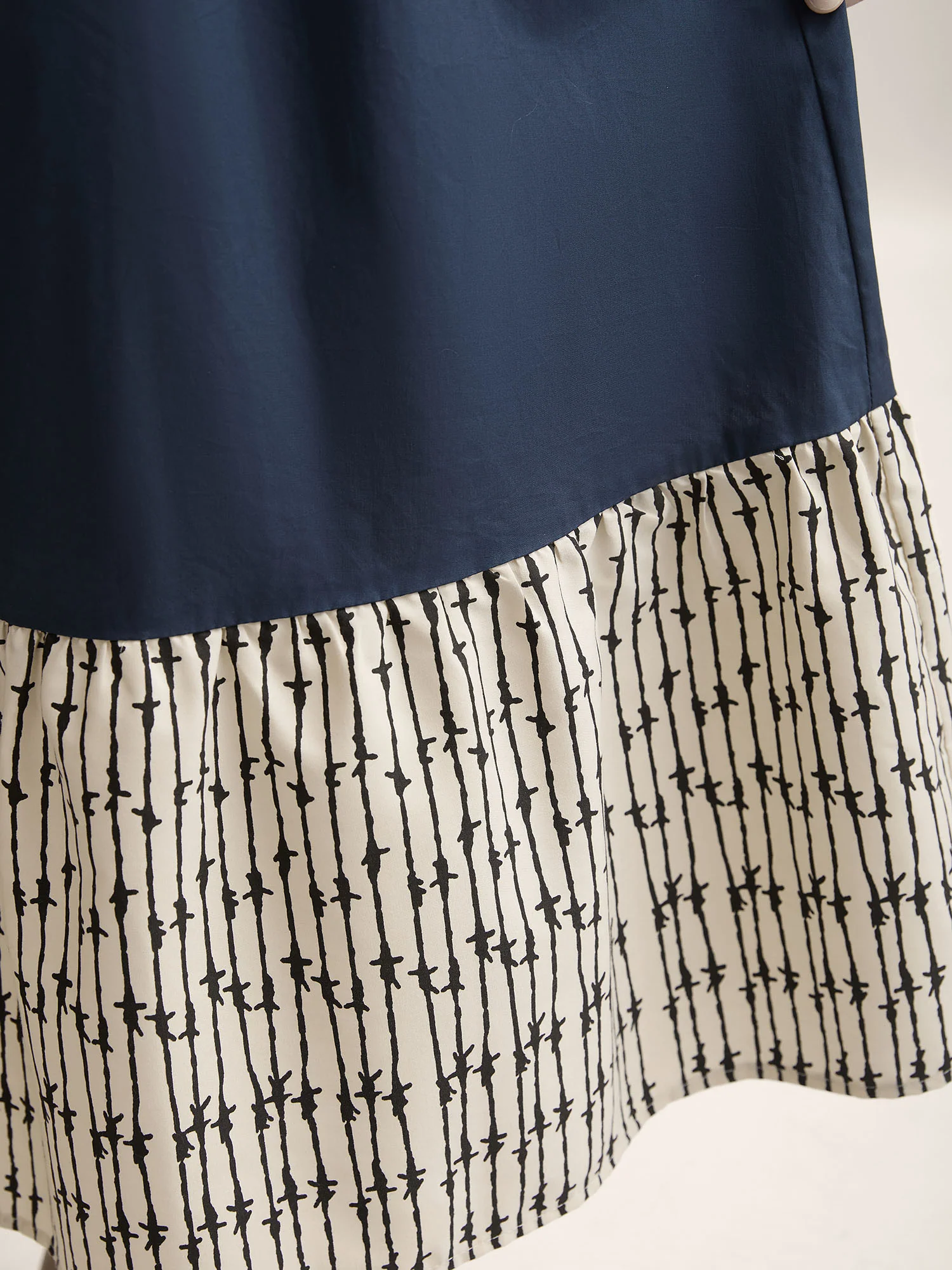 Cotton Color Block Cinched-Waist Spliced Midi Dress - Image 2