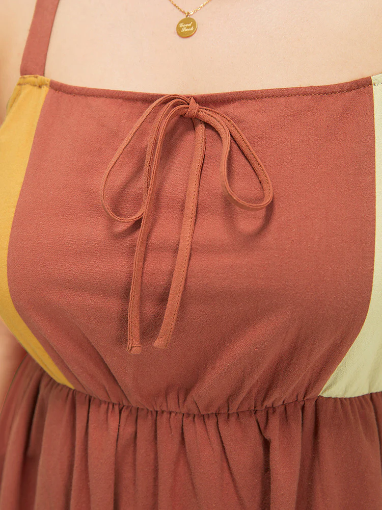 Color Block Contrast Pocket Flutter Hem Knot Cami Dress - Image 7