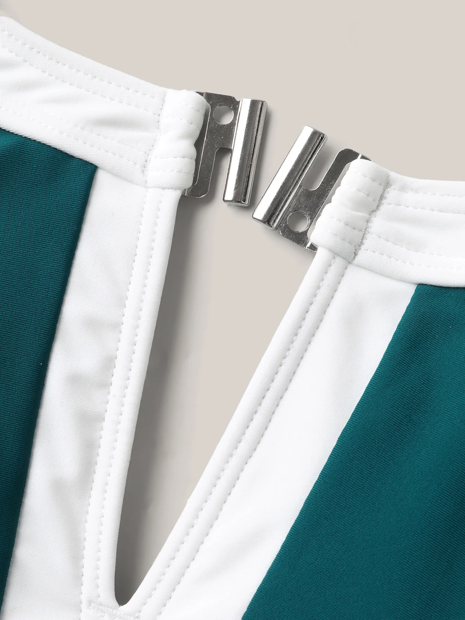 Color Block Keyhole One-Piece Swimsuit - Image 6