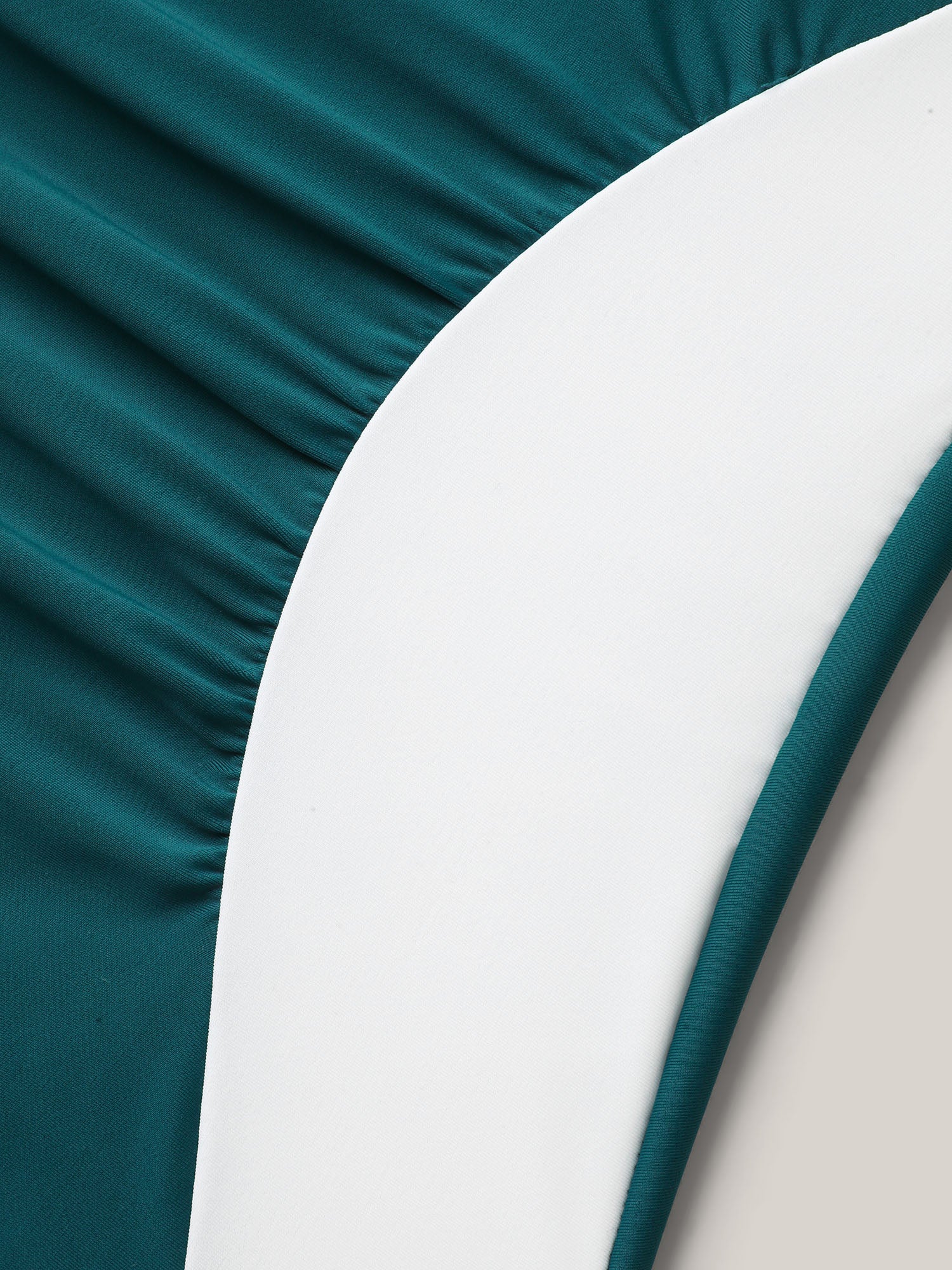 Color Block Keyhole One-Piece Swimsuit - Image 7