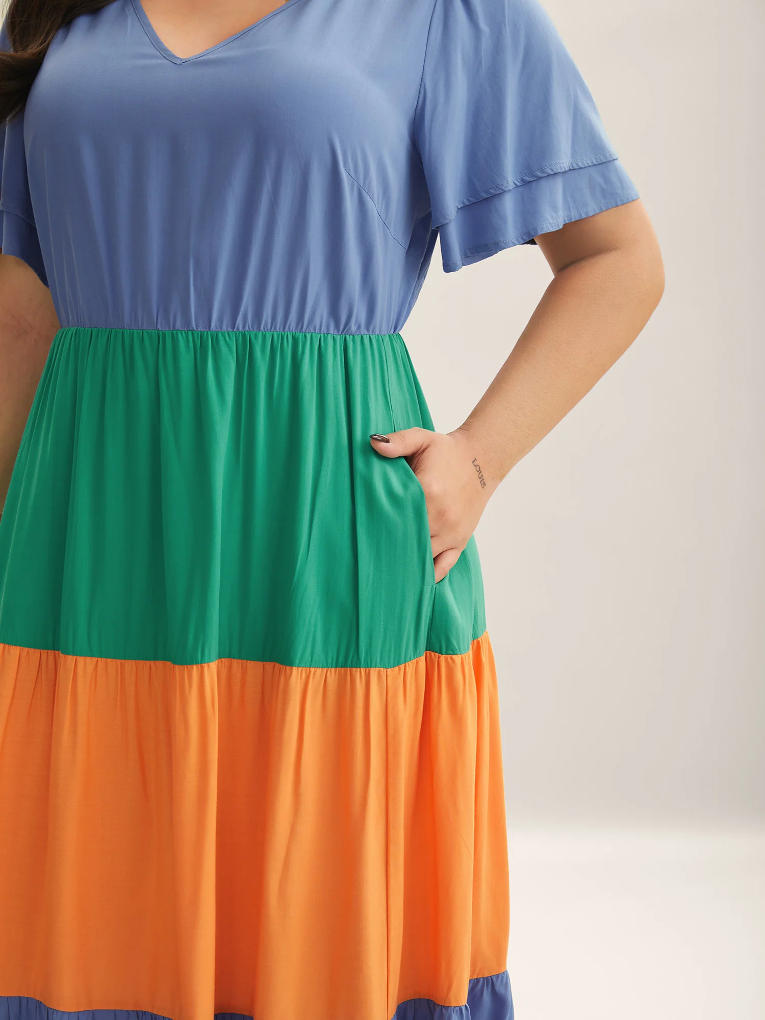 Rayon Color Block Layered Sleeve Maxi Dress - Image 2