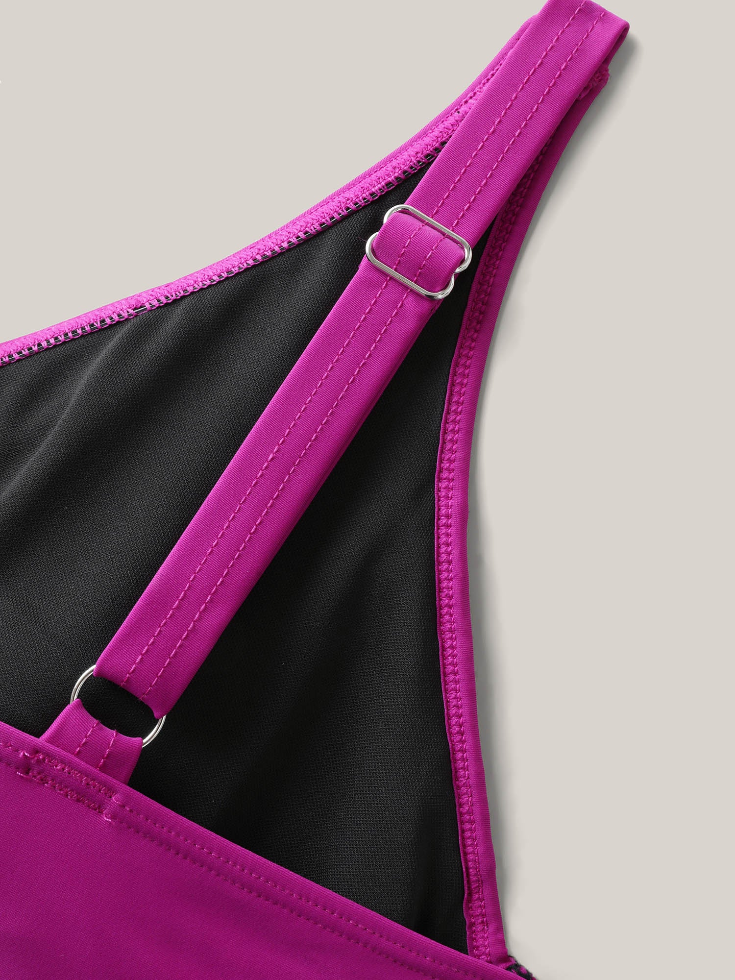 Color Block Twist Front One-Piece Swimsuit - Image 6