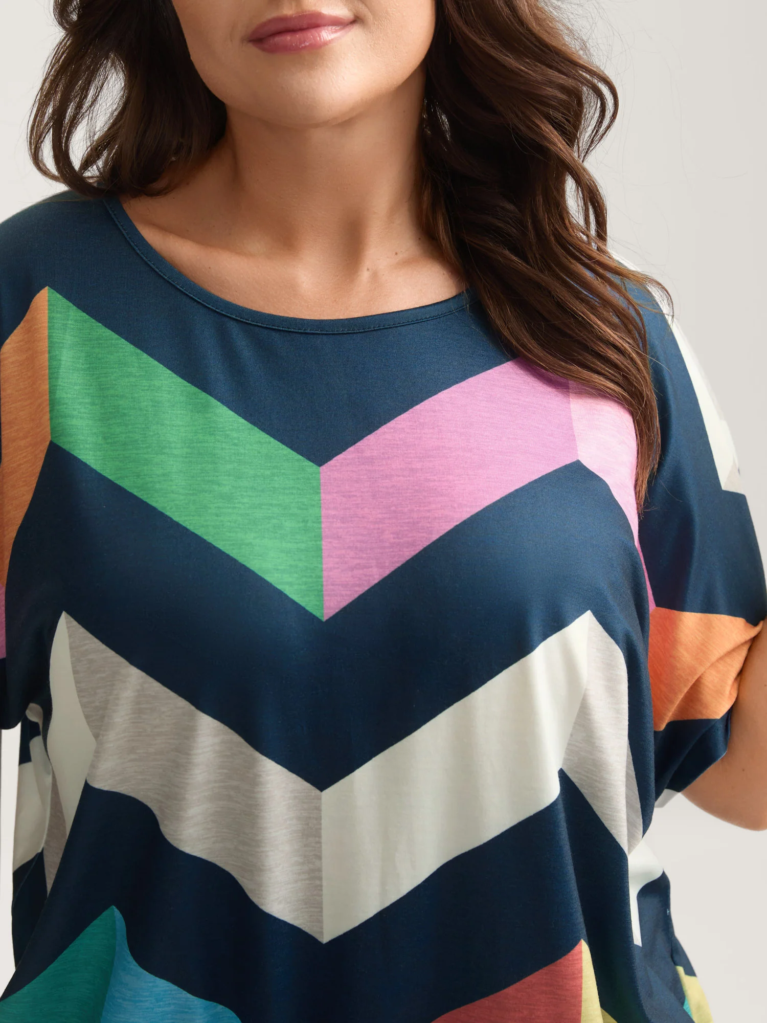 Color Block Wavy Print T-Shirt - Image 2