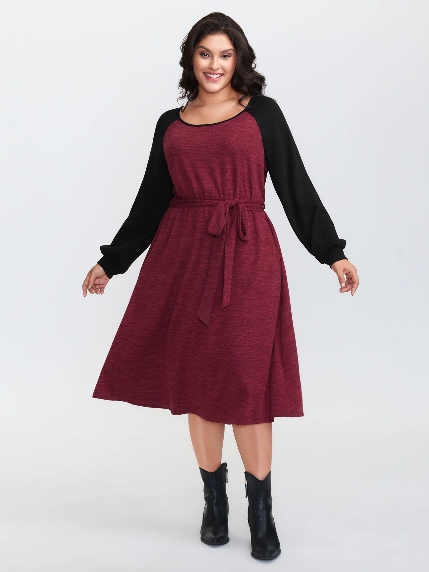 Color Contrast Back Cut-Out Stretchy Midi Dress - Image 3