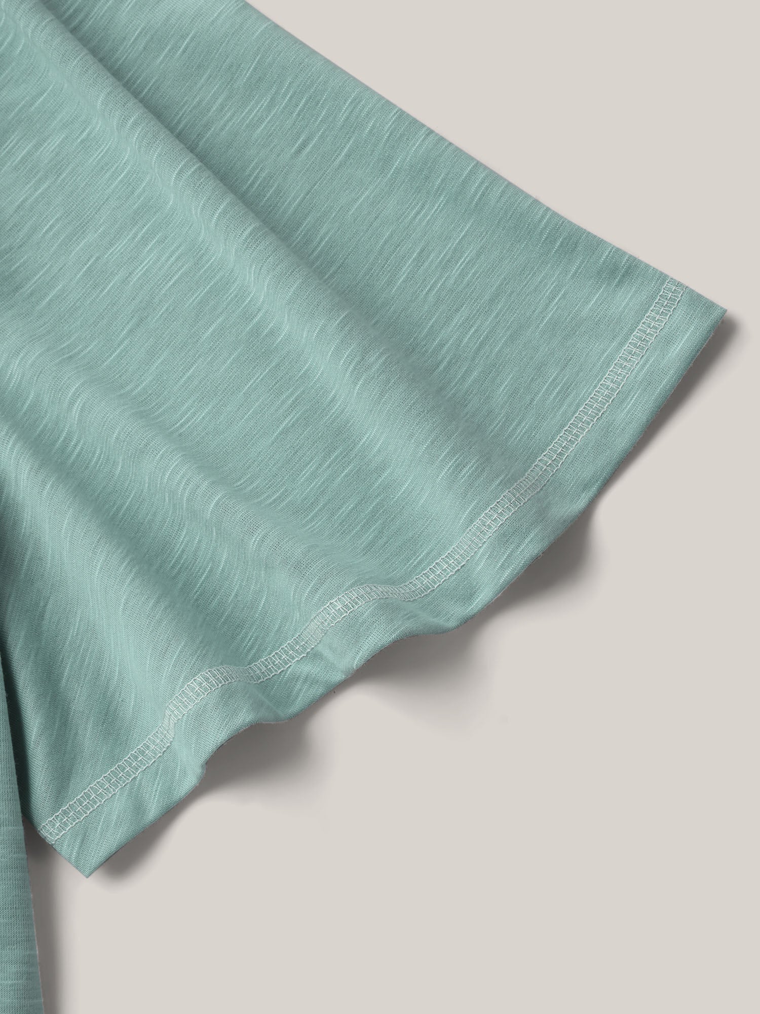 Color Contrast Bamboo Textured T-Shirt - Image 6