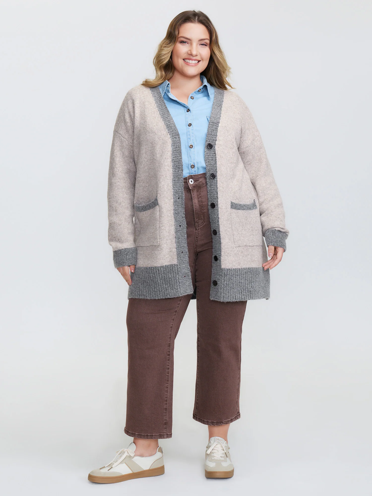 Color Contrast Buttons Pockets Knit Cardigan - Image 3