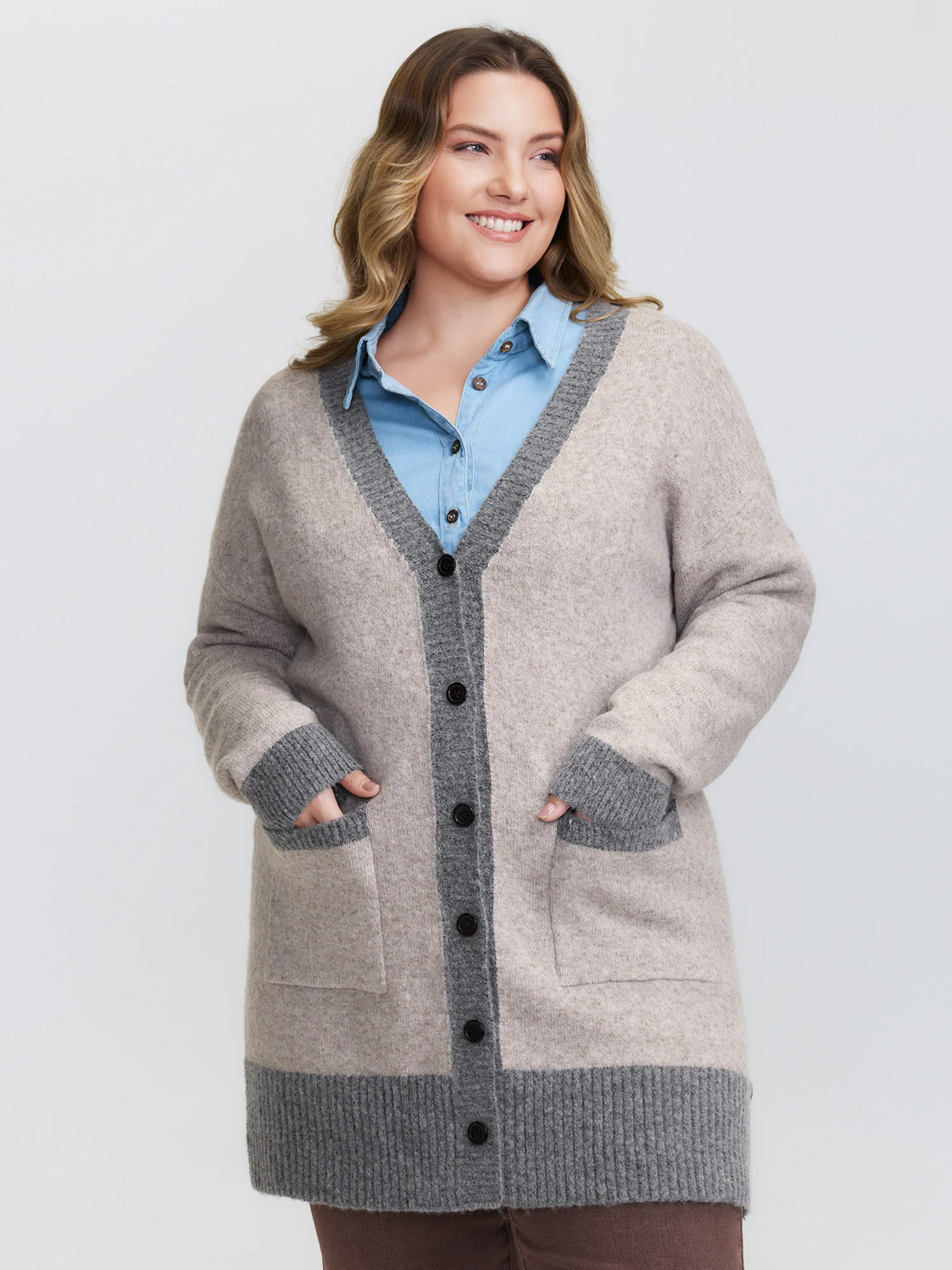 Color Contrast Buttons Pockets Knit Cardigan - Image 4