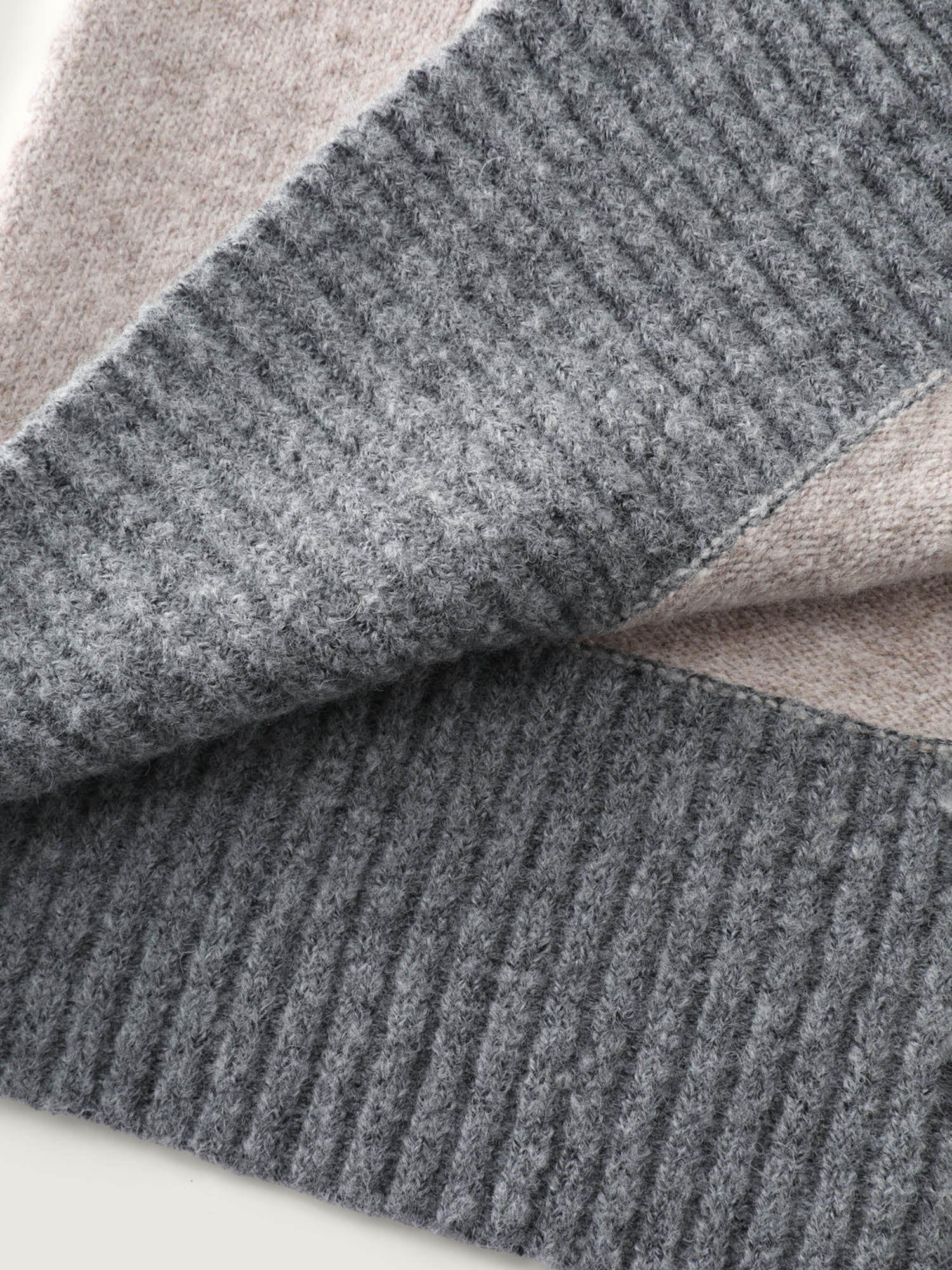 Color Contrast Buttons Pockets Knit Cardigan - Image 9