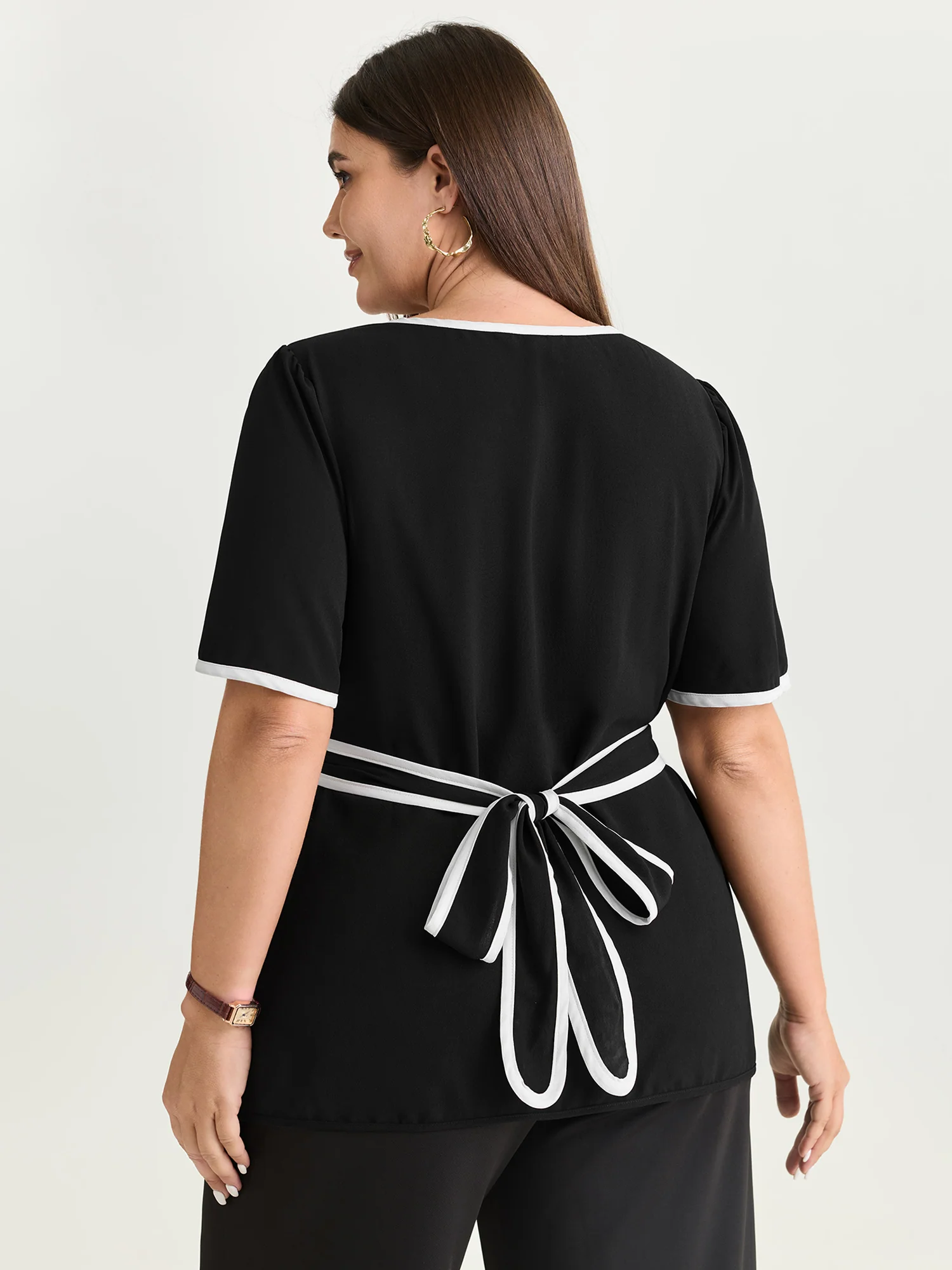 Color Contrast Edge Button Detail Blouse - Image 2