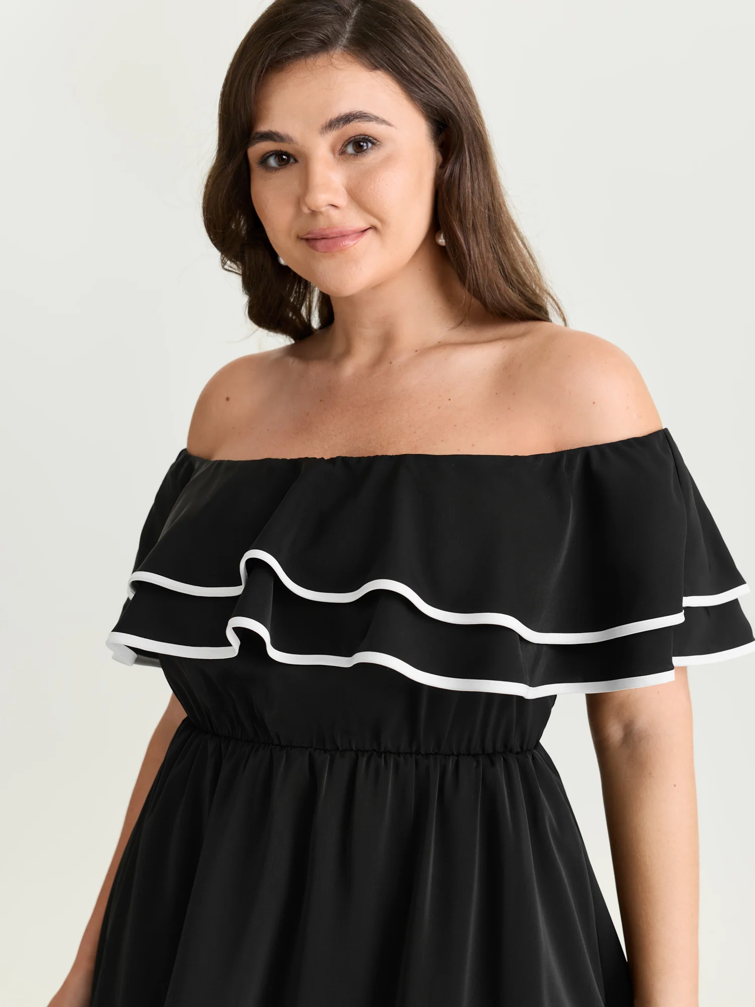 Color Contrast Edge Off-Shoulder Midi Dress - Image 2