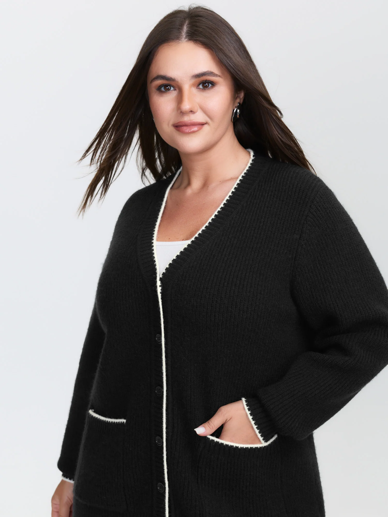 Color Contrast Edged V-Neck Knit Cardigan - Image 3