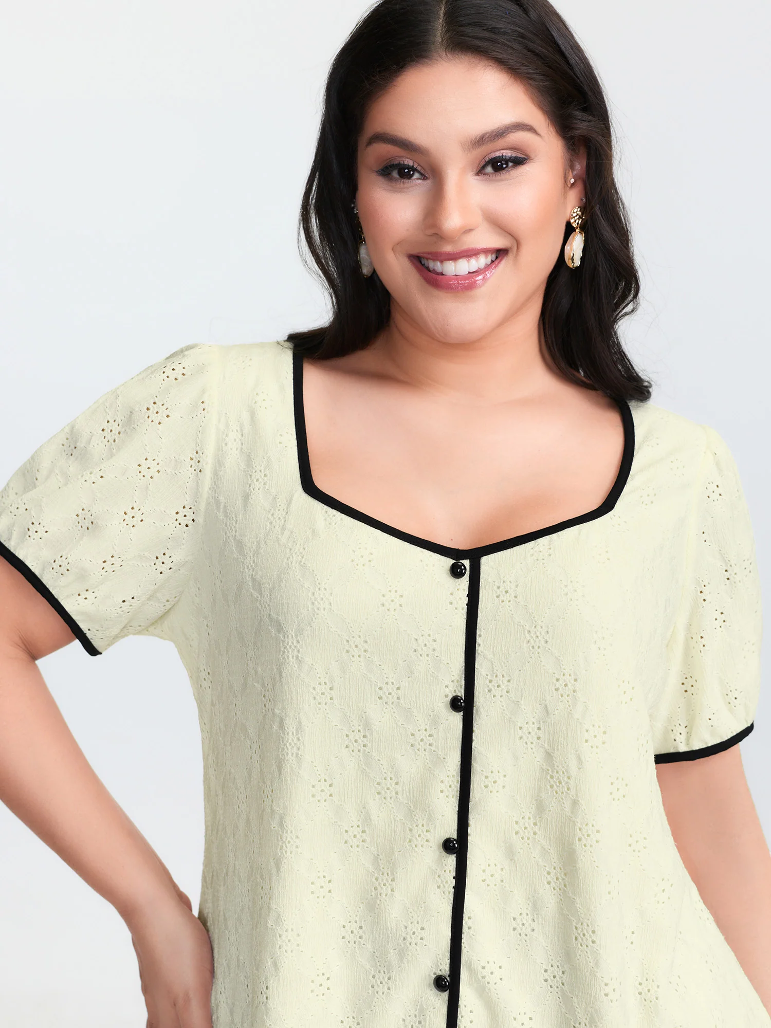 Color Contrast Edges Button Blouse - Image 2