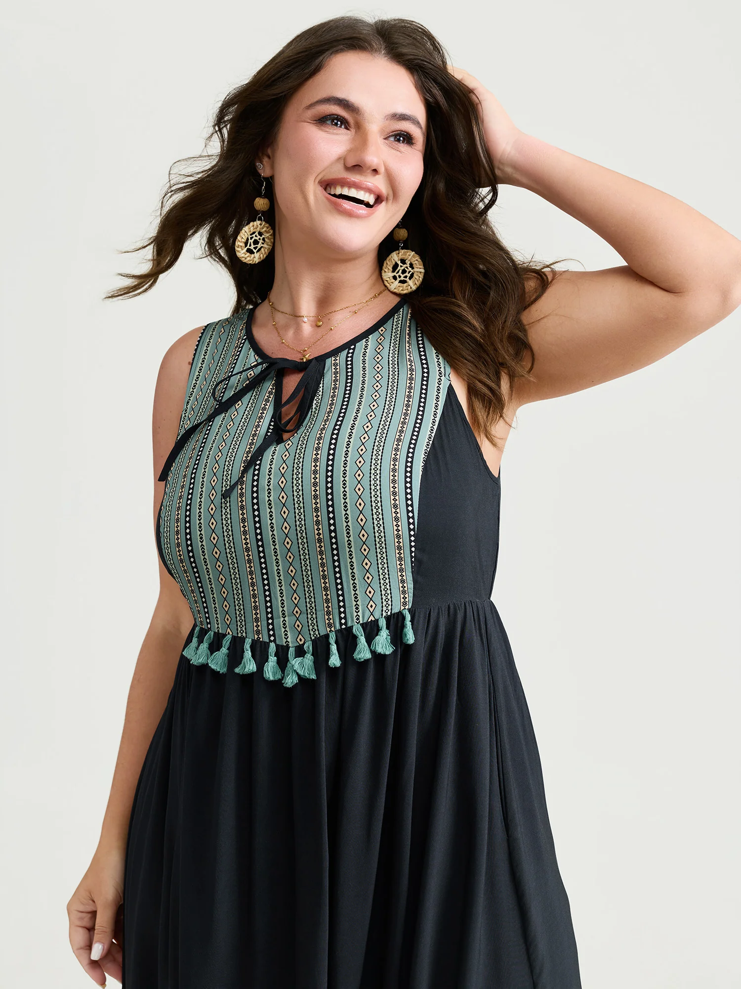Color Contrast Floral Hem Sleeveless Midi Dress - Image 2