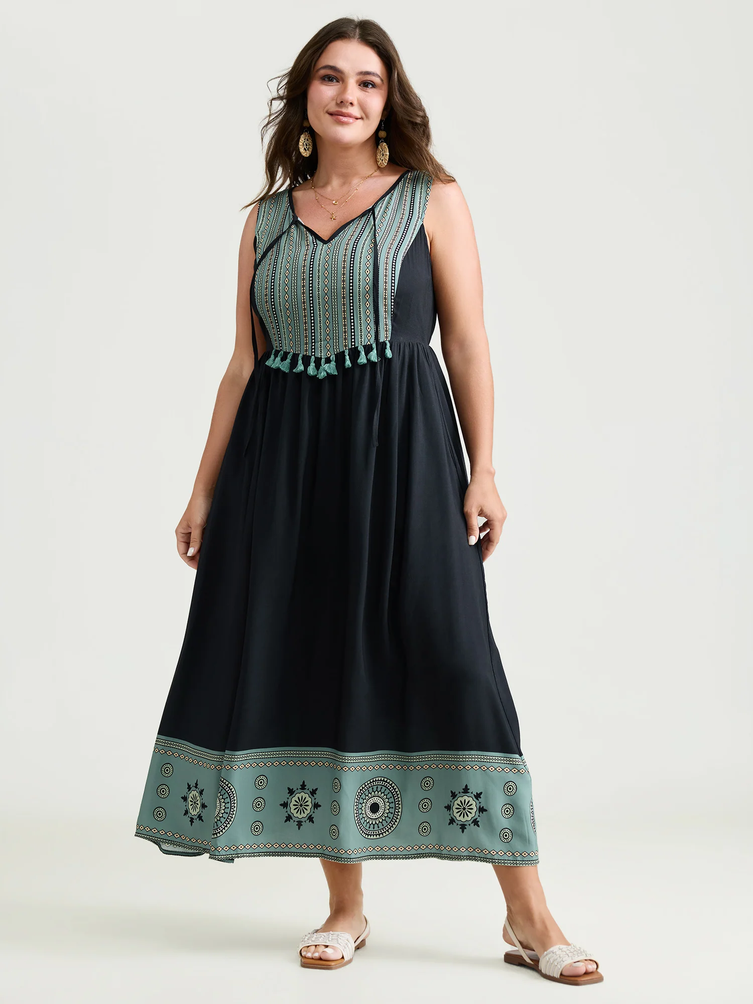 Color Contrast Floral Hem Sleeveless Midi Dress - Image 3