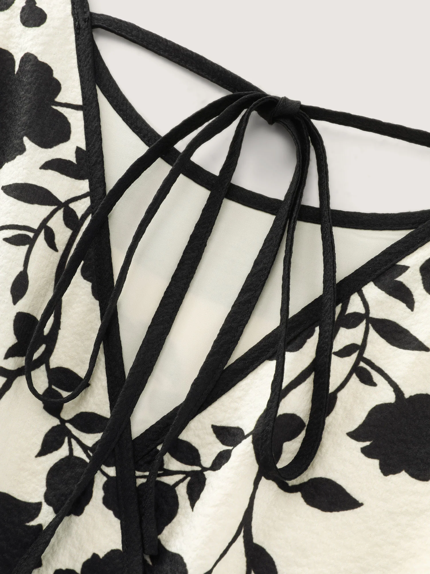 Color Contrast Floral Print Back-Tie Jumpsuit - Image 6