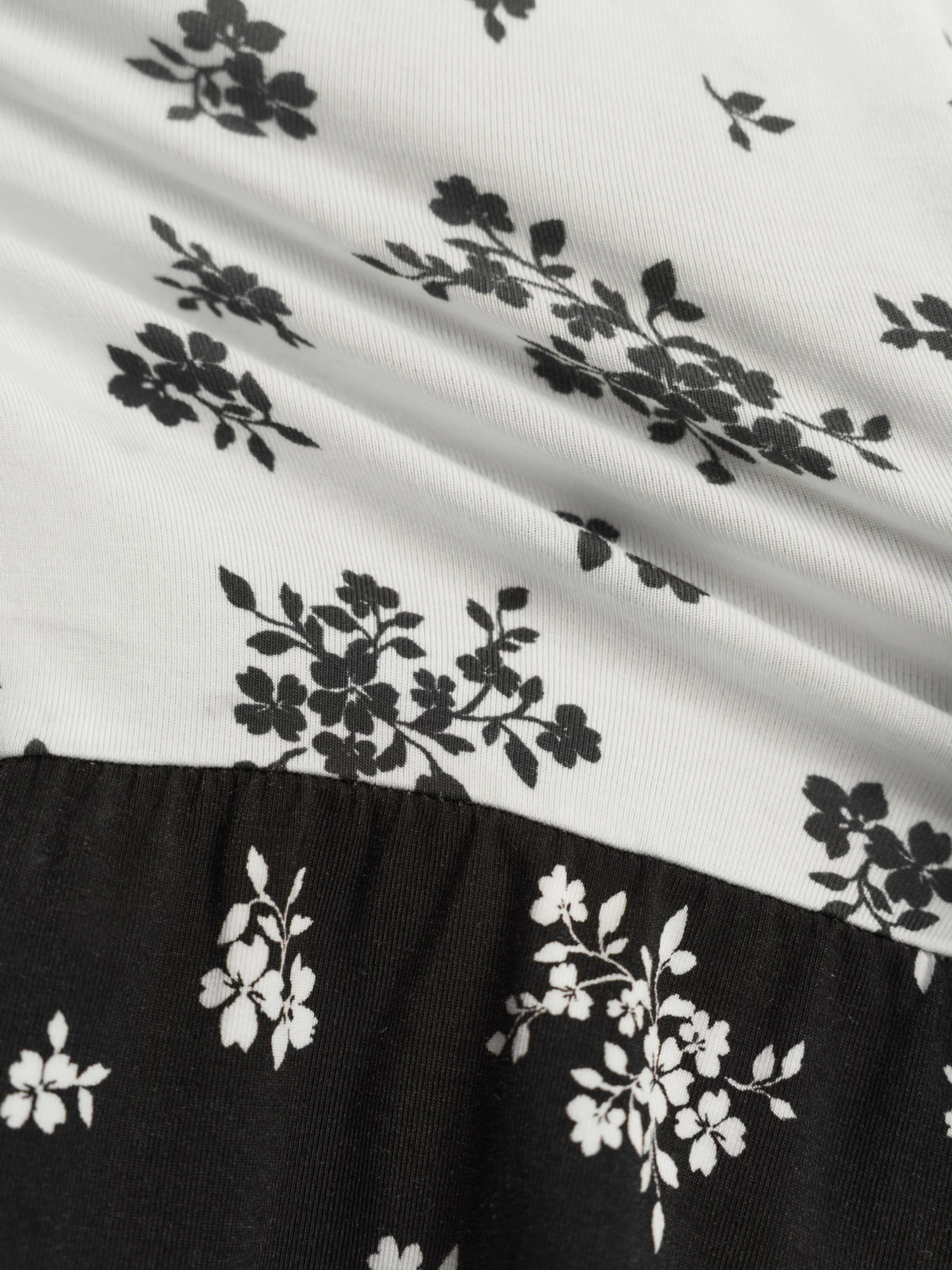 Color Contrast Floral Print Tiered Top - Image 4