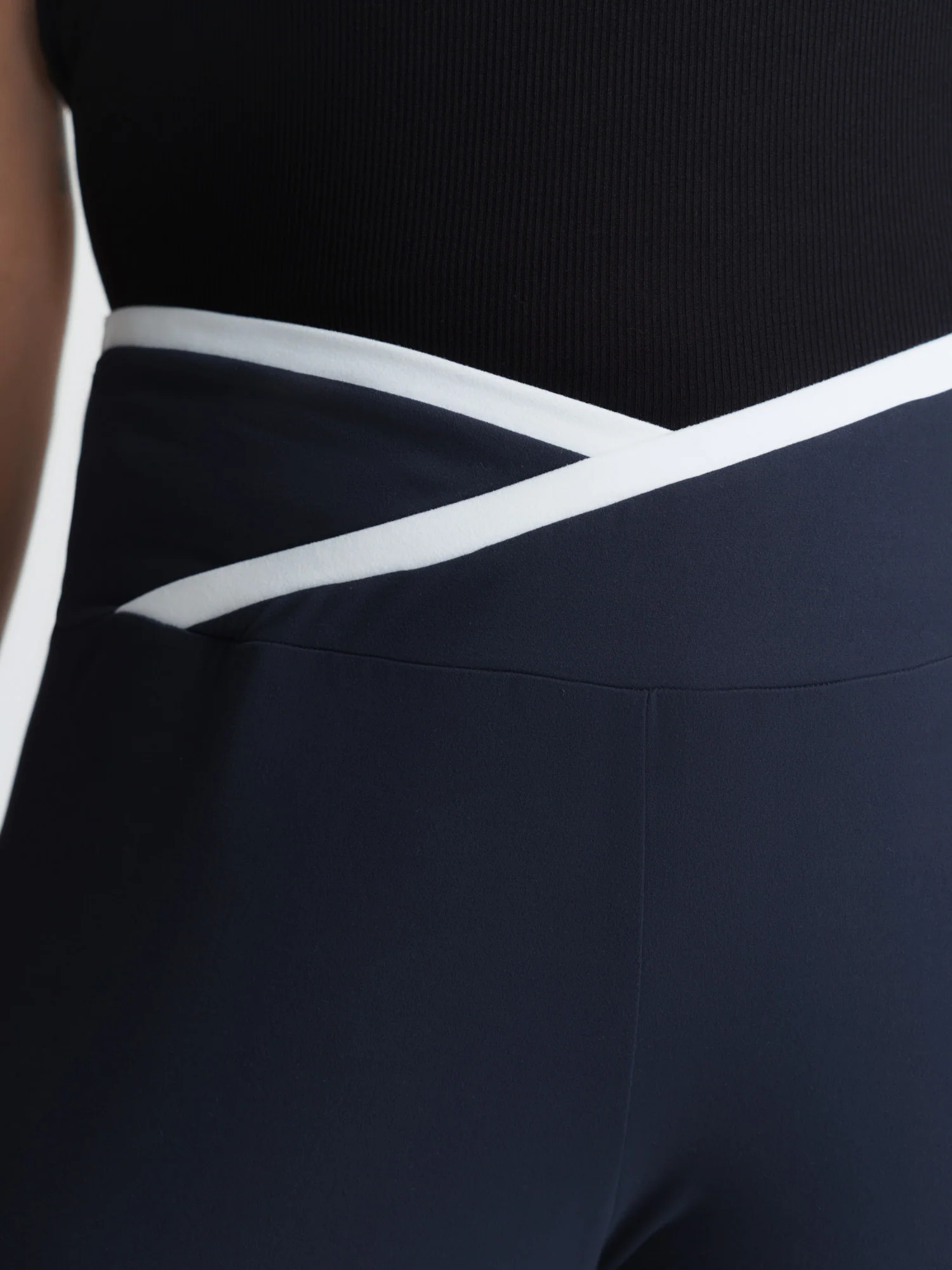 Color Contrast Overlap Waist Leggings - Image 4