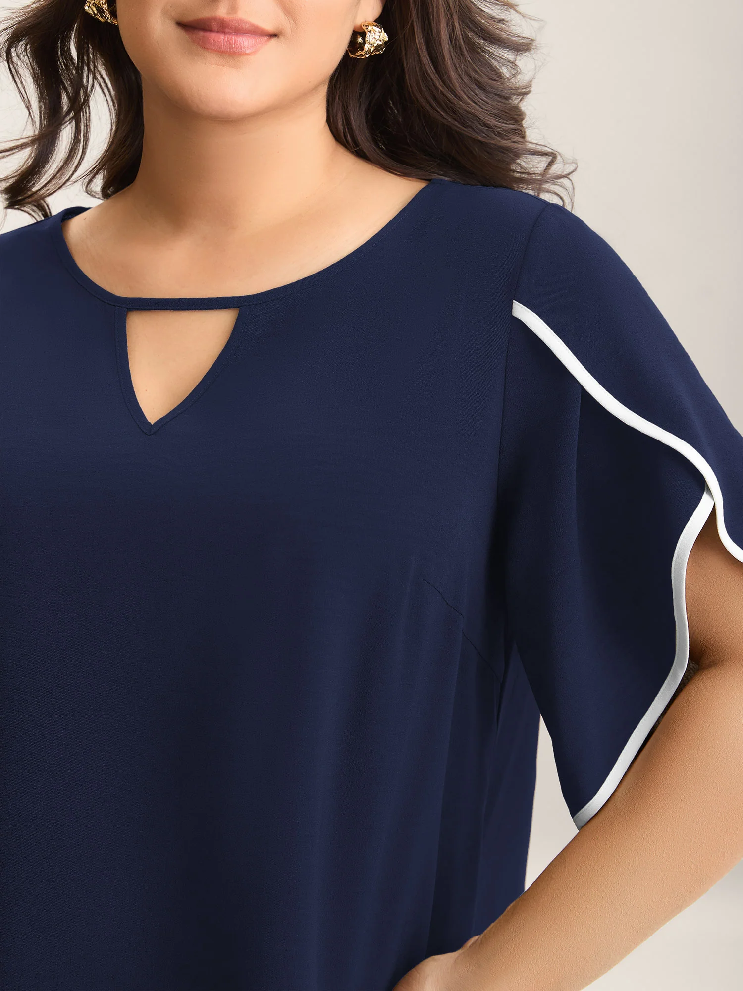 Color Contrast Petal Sleeve Shirt - Image 13