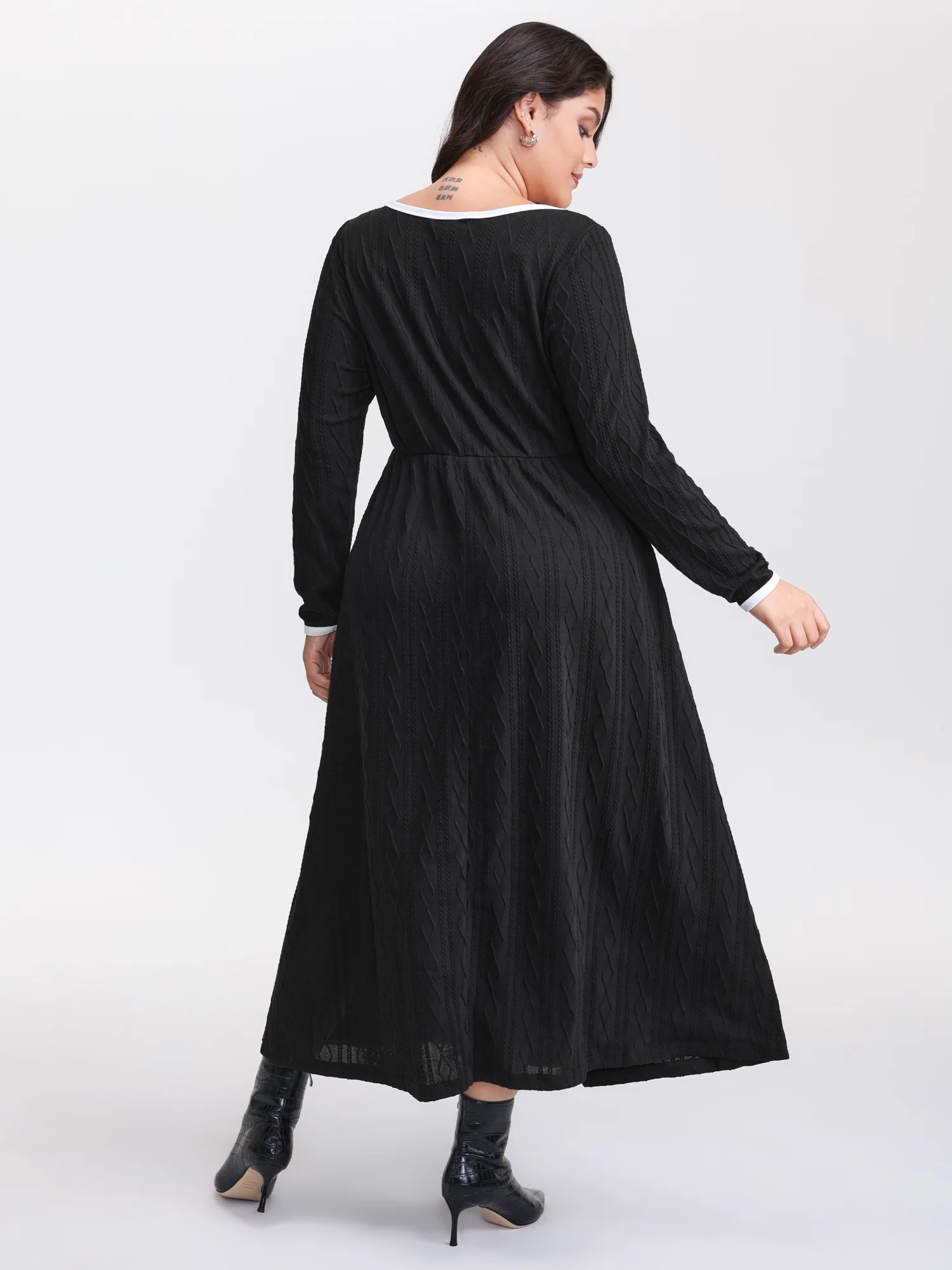 Color Contrast Pockets Knit Maxi Dress - Image 4