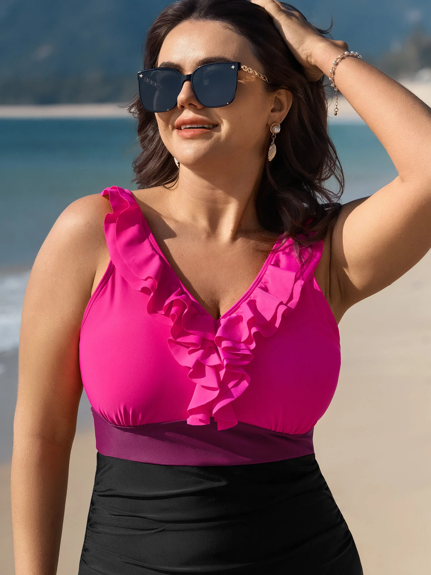 Color Contrast Ruffled Trim One-Piece Swimsuit - Image 2