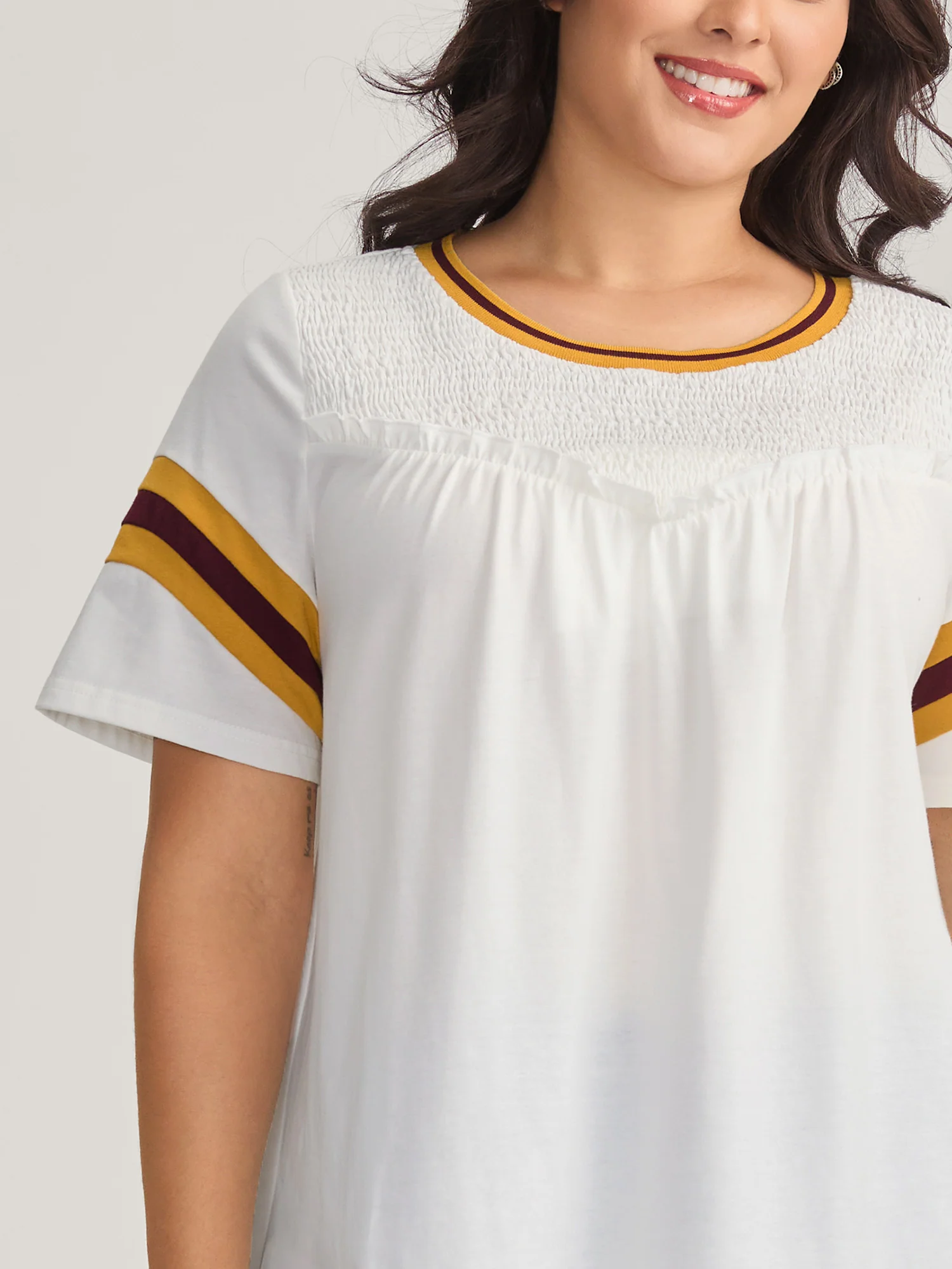 Color Contrast Shirred Flowy Top - Image 2