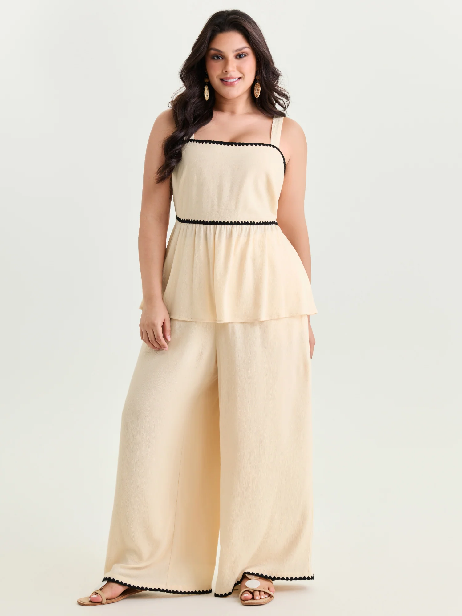 Color Contrast Shirred Tank Top - Image 3