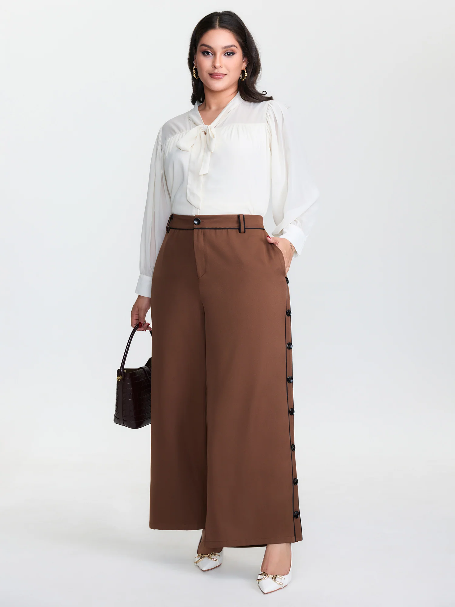 Color Contrast Trim Button Detail Pants - Image 2