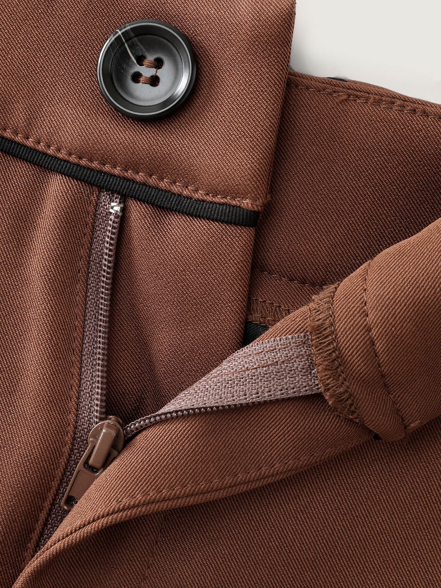 Color Contrast Trim Button Detail Pants - Image 6