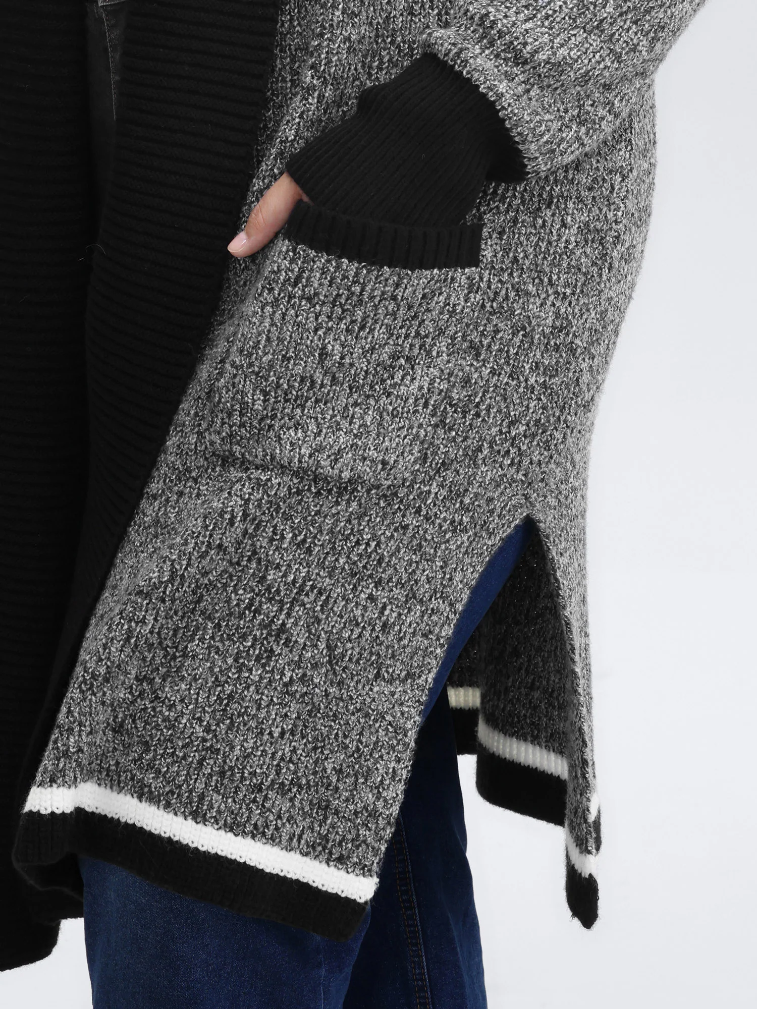 Color Contrast Trim Textured Pocket Knit Cardigan - Image 3