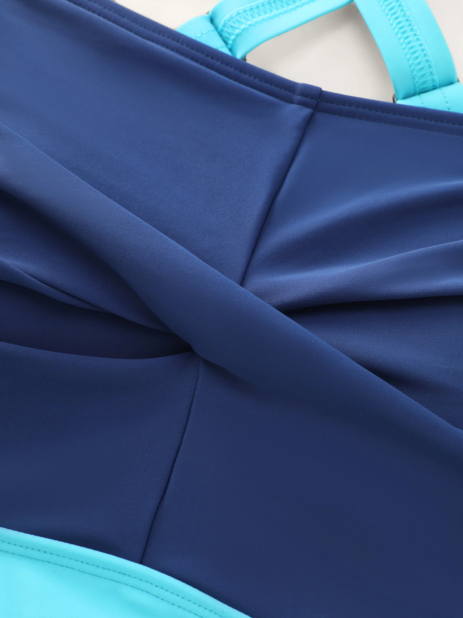 Color Contrast Twist Front Swim Dress - Image 8