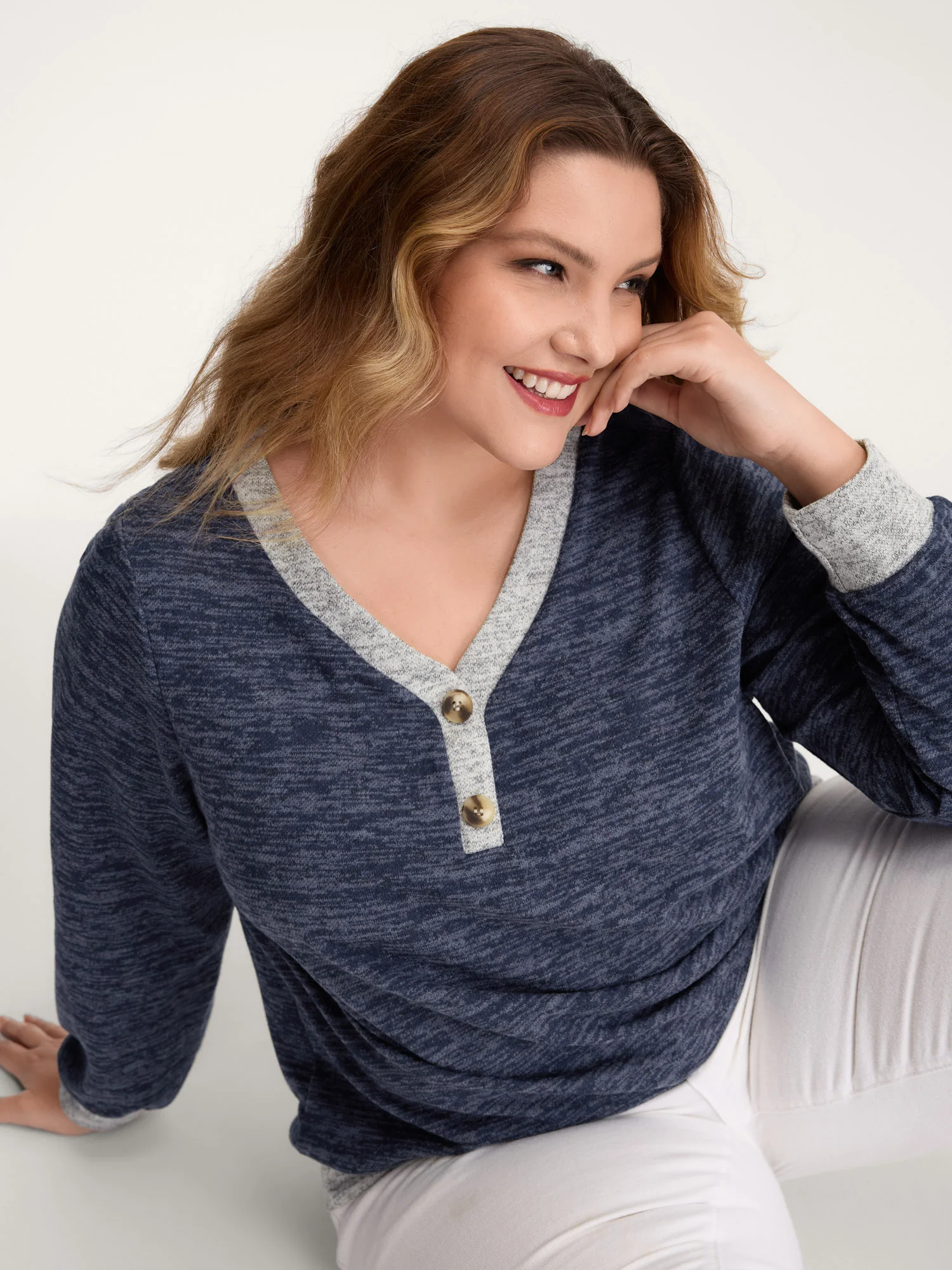 Color Contrast V-Neck Button Sweatshirt - Image 2
