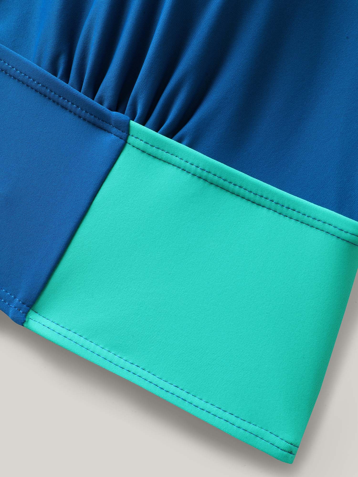 Color Contrast V-Neck Swim Top - Image 5