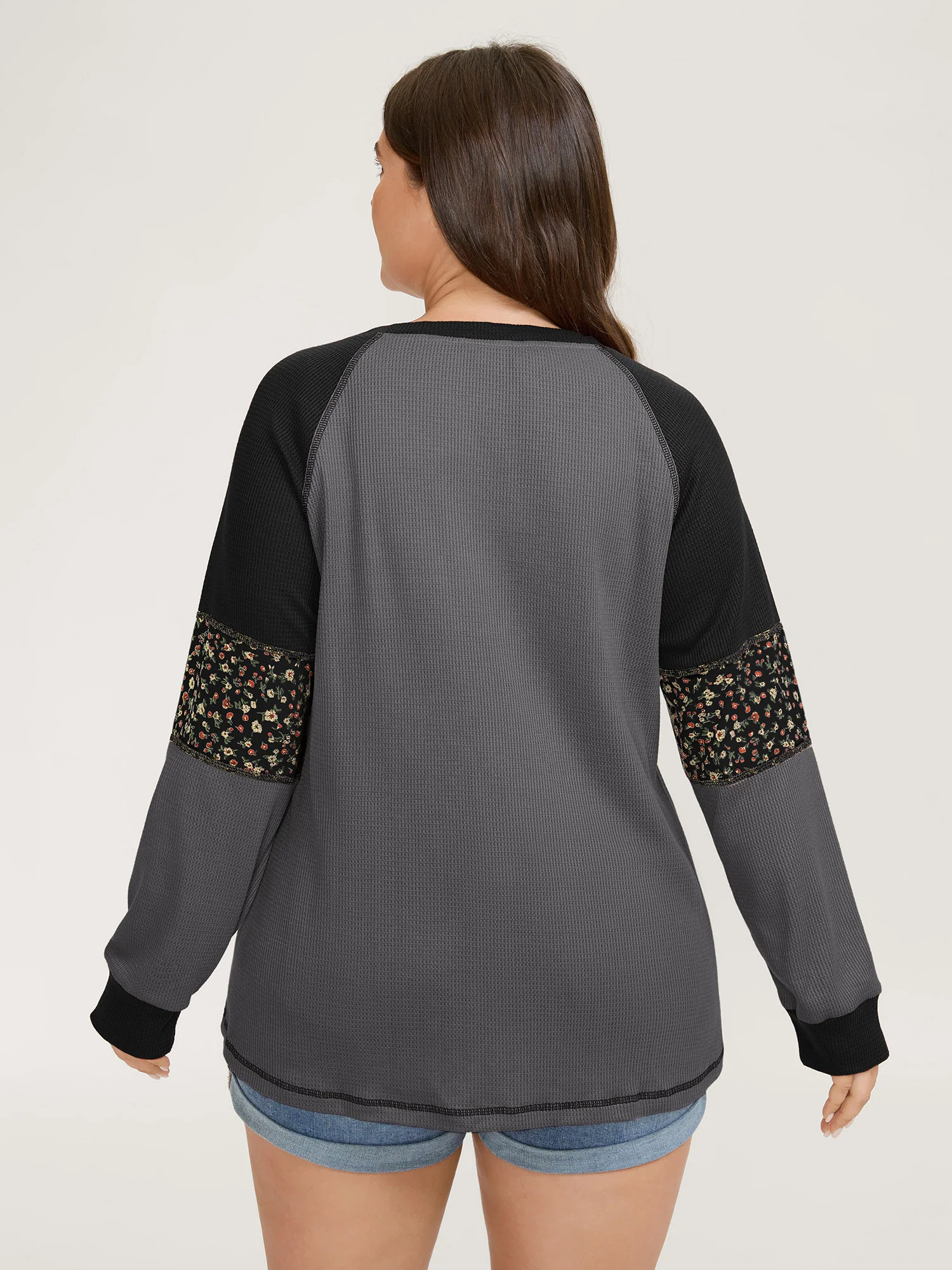 Color Contrast Waffle Knit T-Shirt - Image 19