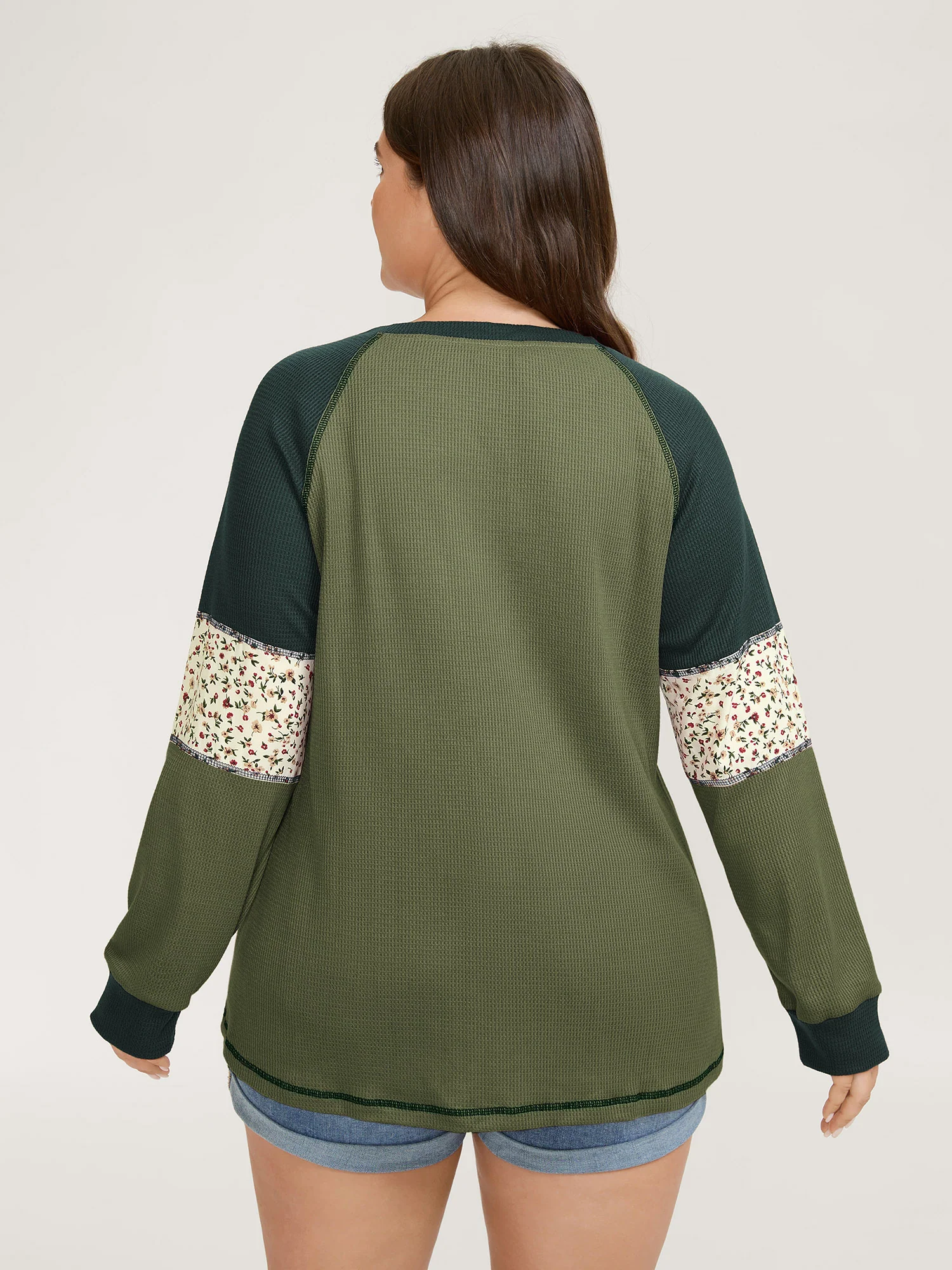 Color Contrast Waffle Knit T-Shirt - Image 4