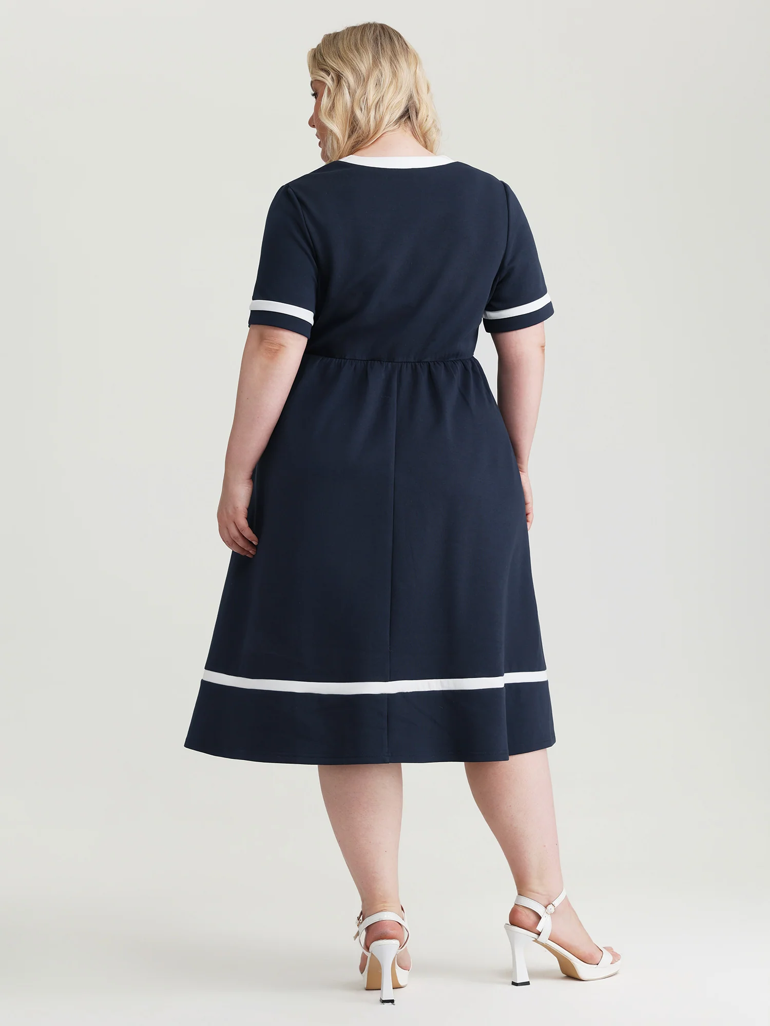 Color Contrast Waist-Tie Bow Midi Dress - Image 4