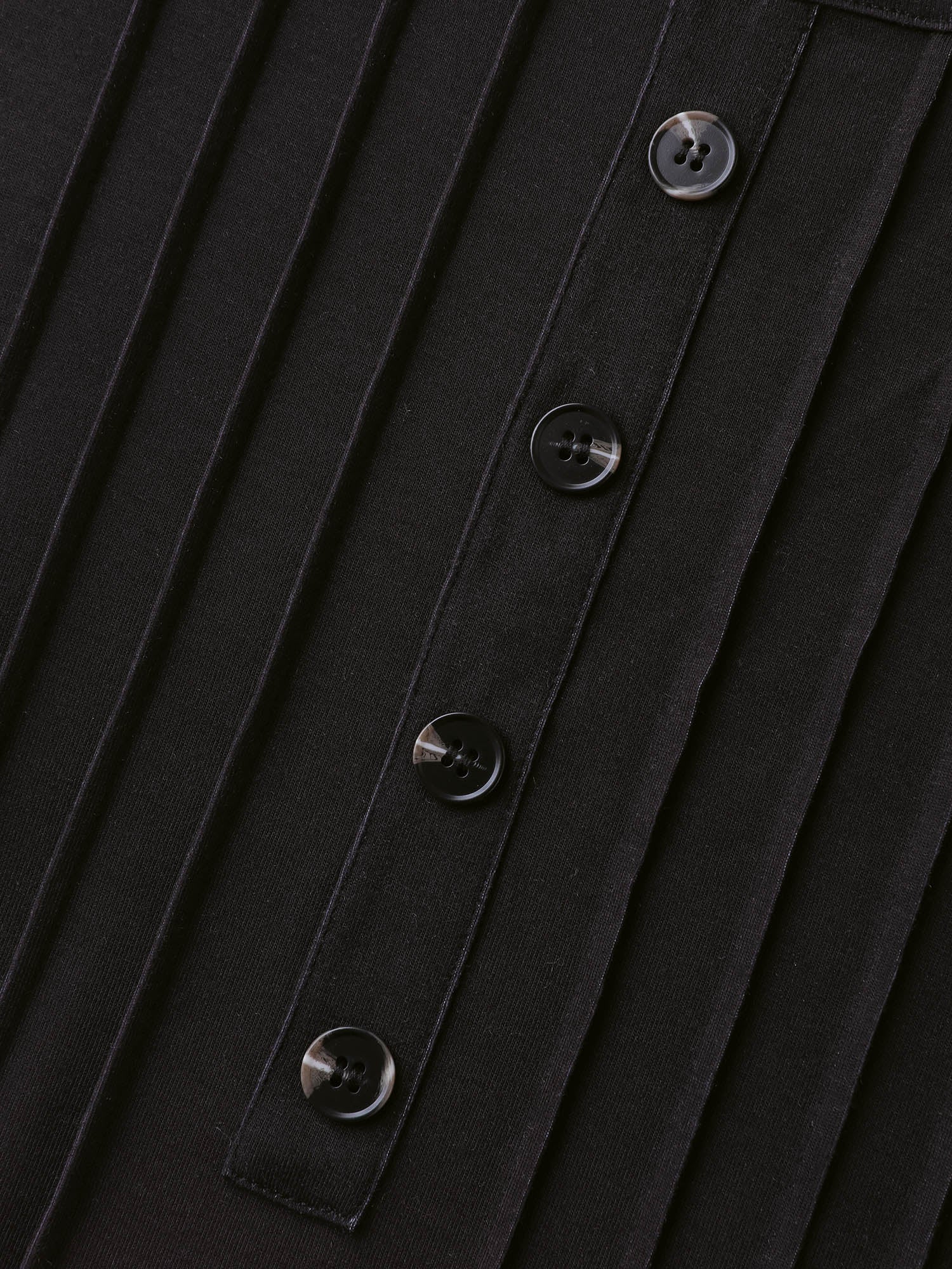Color Gradient Pleated Button T-Shirt - Image 6