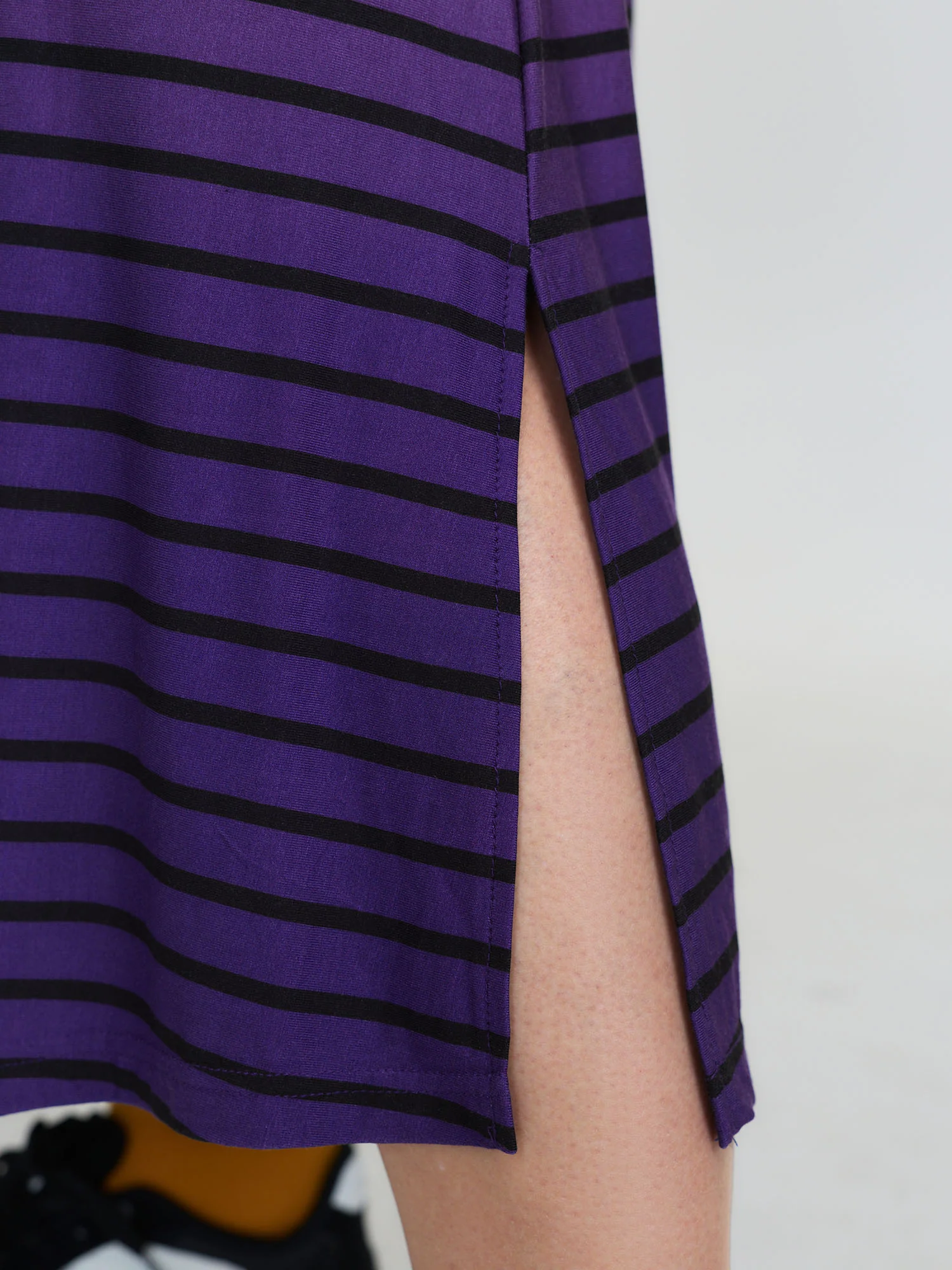 Color Gradient Stripe Slit Lounge Dress - Image 4