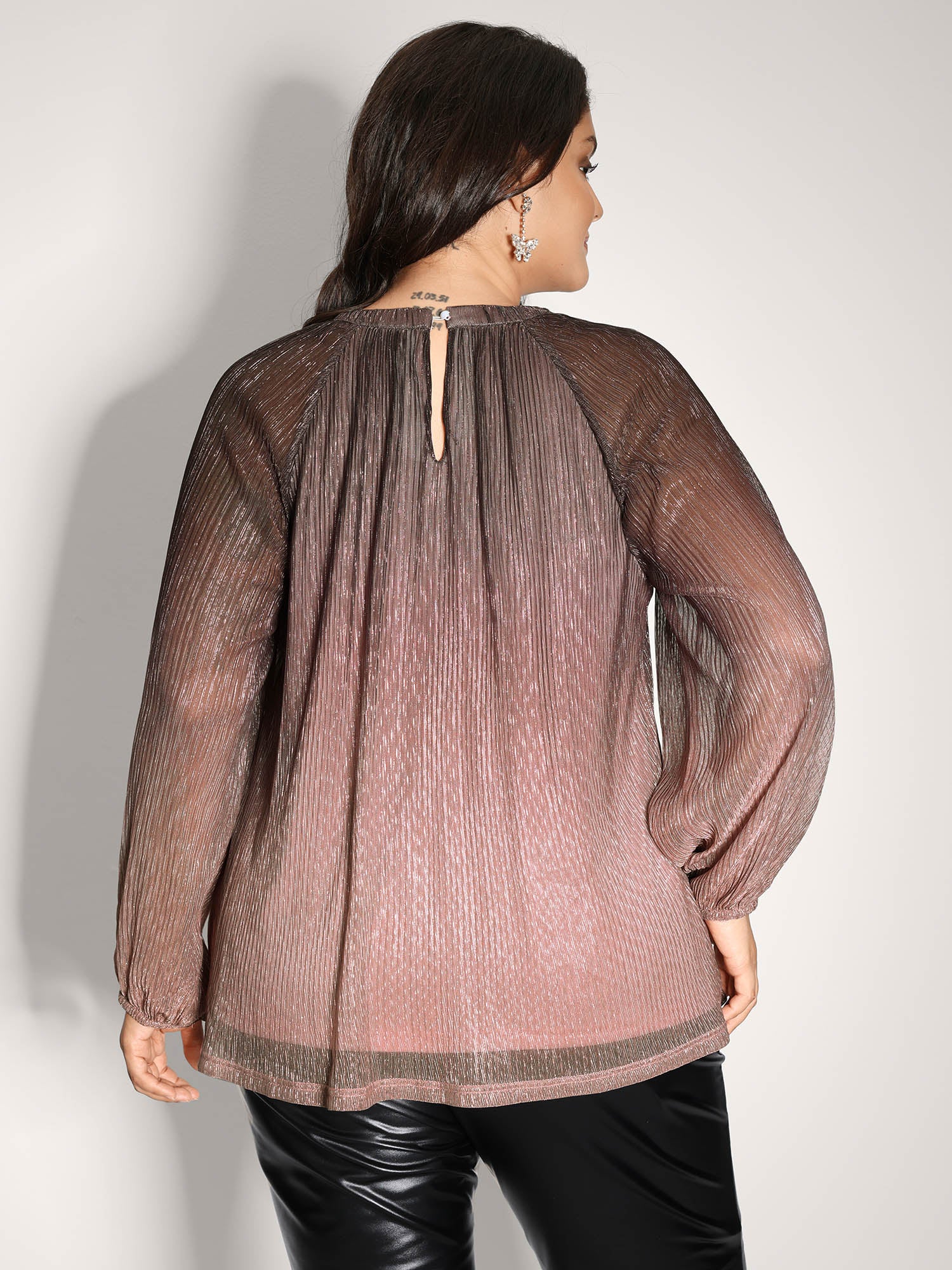 Color Gradient Textured Flowy Blouse - Image 4