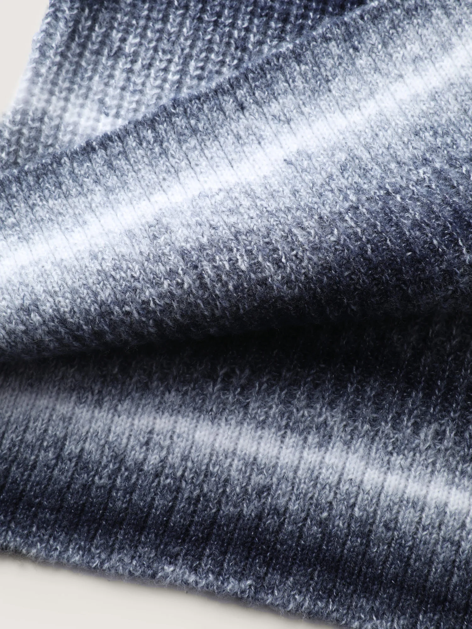 Color Gradient Textured Hooded Cardigan - Image 8