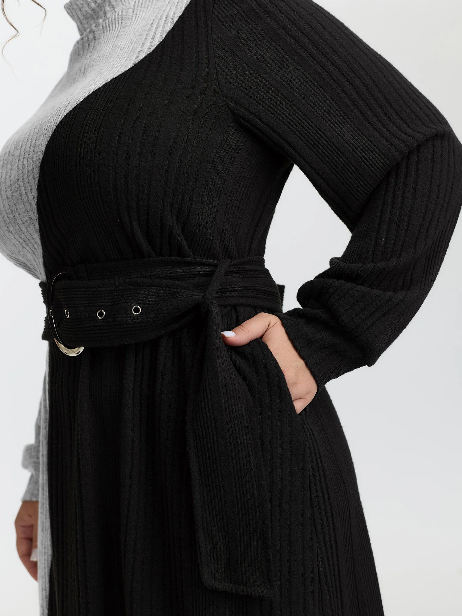 Colorblock Belted Ribbed Midi Dress - Image 4