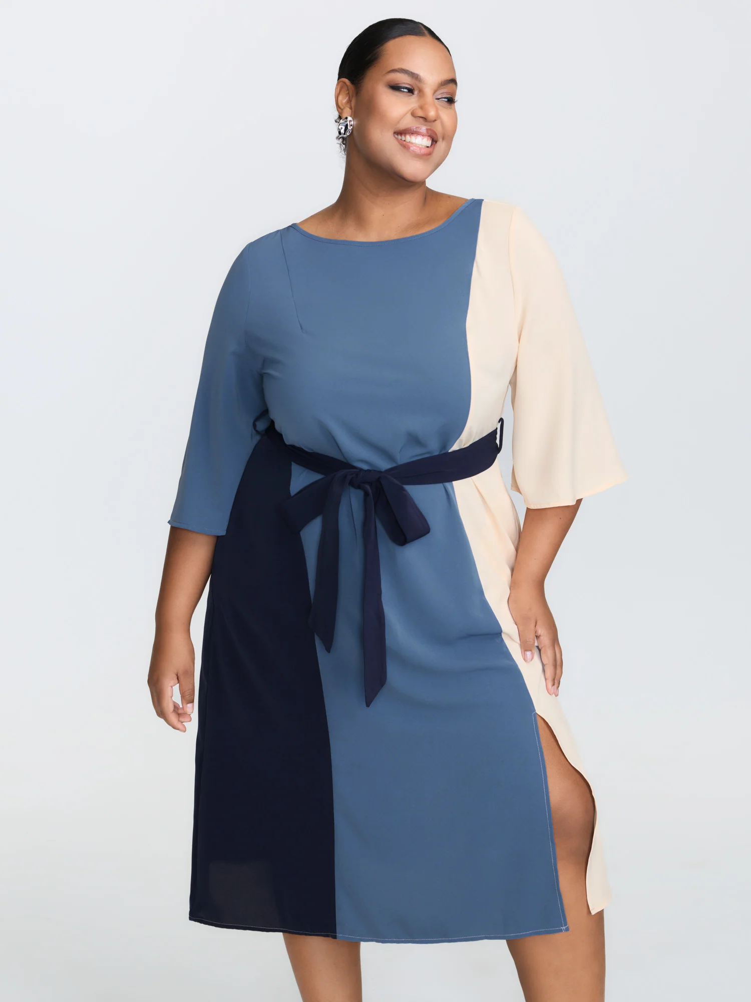 Colorblock Belted Round Neck Midi Dress - Image 2