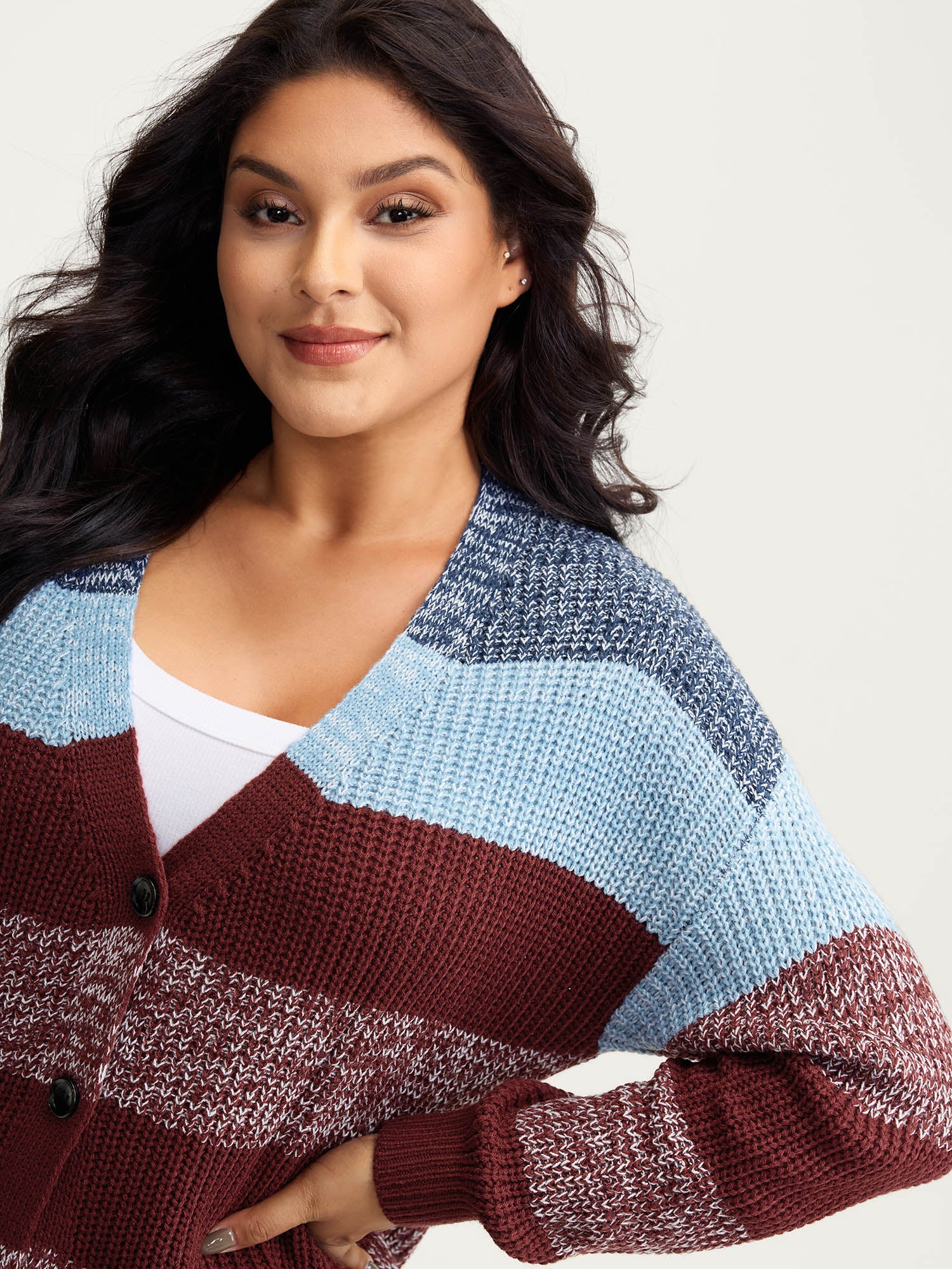 Colorblock Buttons V-Neck Knit Cardigan - Image 2